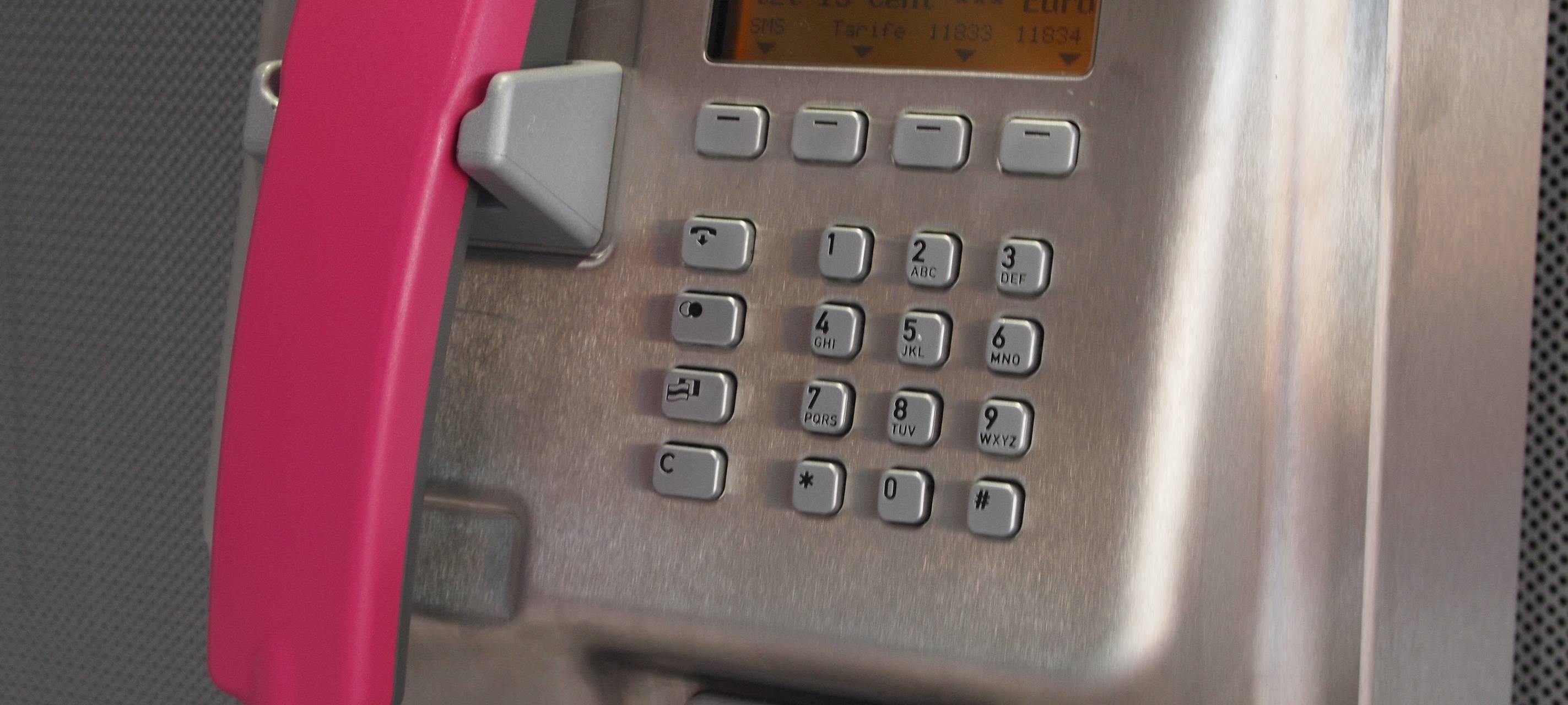 Letzte Telefonzellen in Leverkusen werden abgebaut