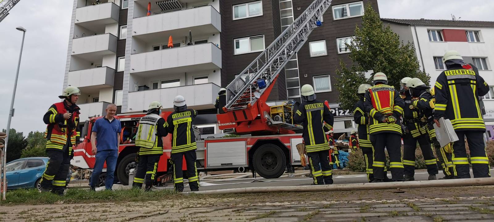 Brand in Opladen: Wohnungen unbewohnbar