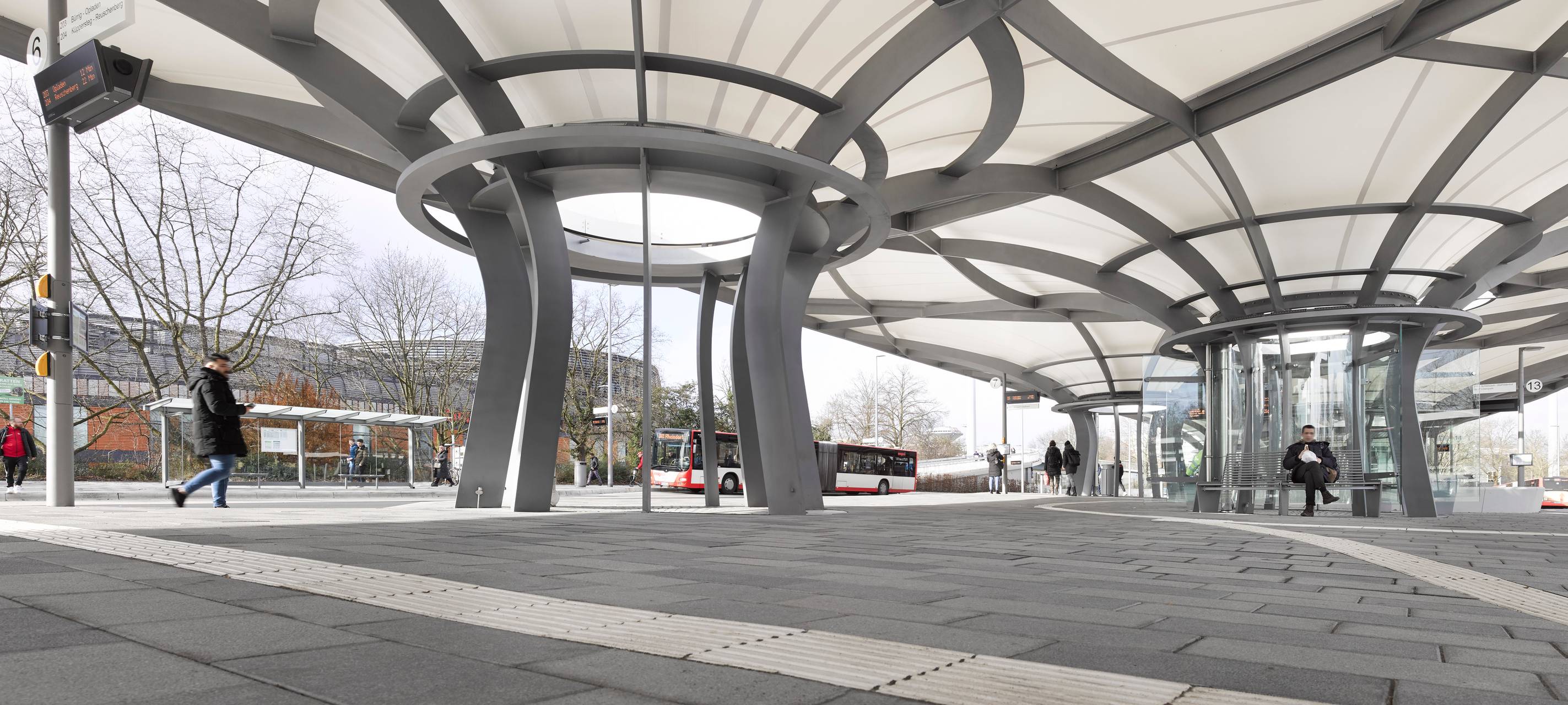 Busbahnhof Wiesdorf mit internationalem Architekturpreis ausgezeichnet