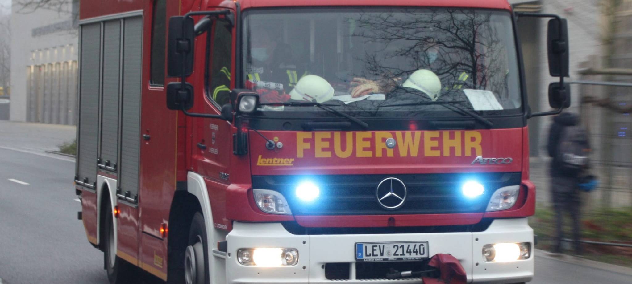Feuerwehr Leverkusen mit zwei Einsätzen in Schlebusch