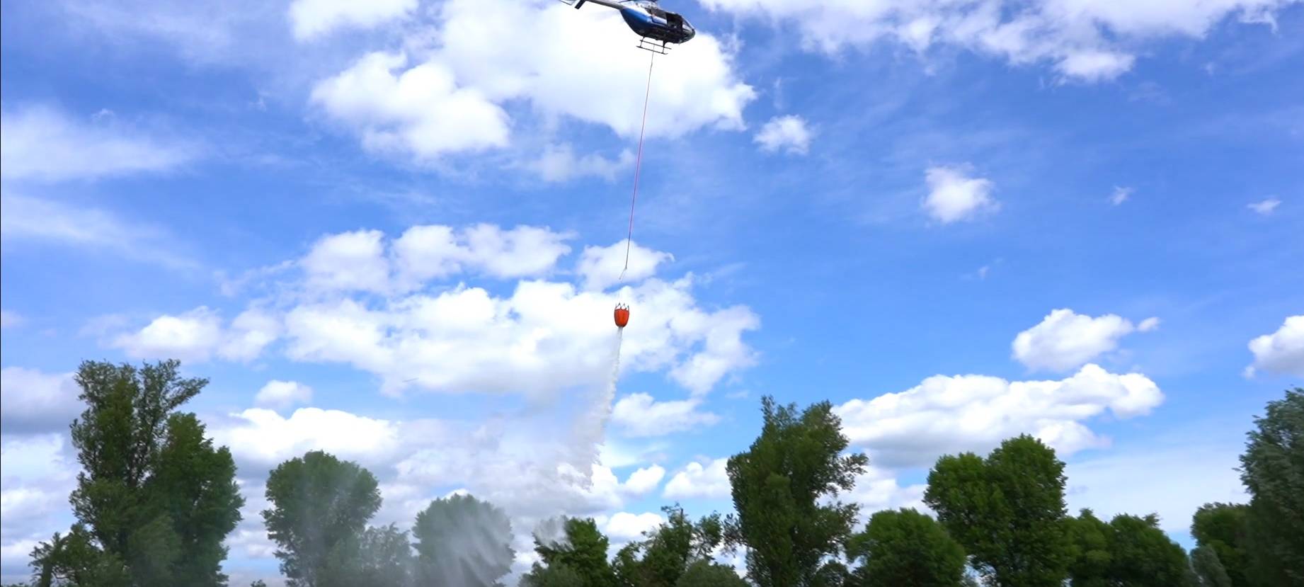 Darum kreisen Hubschrauber über Hitdorf