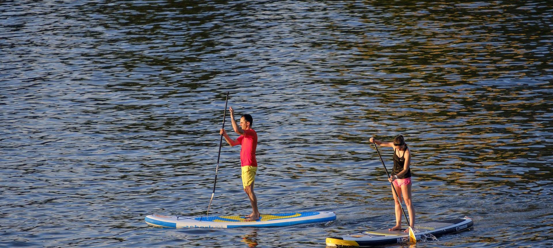 Stand Up Paddling auf Badeseen erlauben