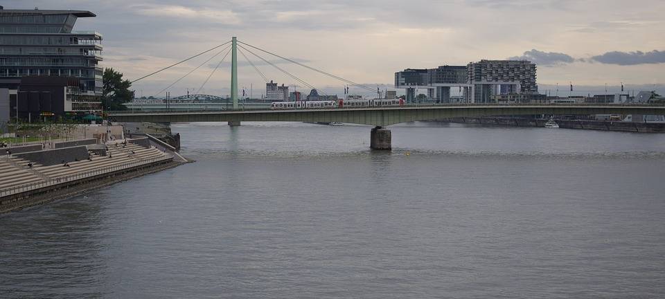 Rheinpendel für Köln?