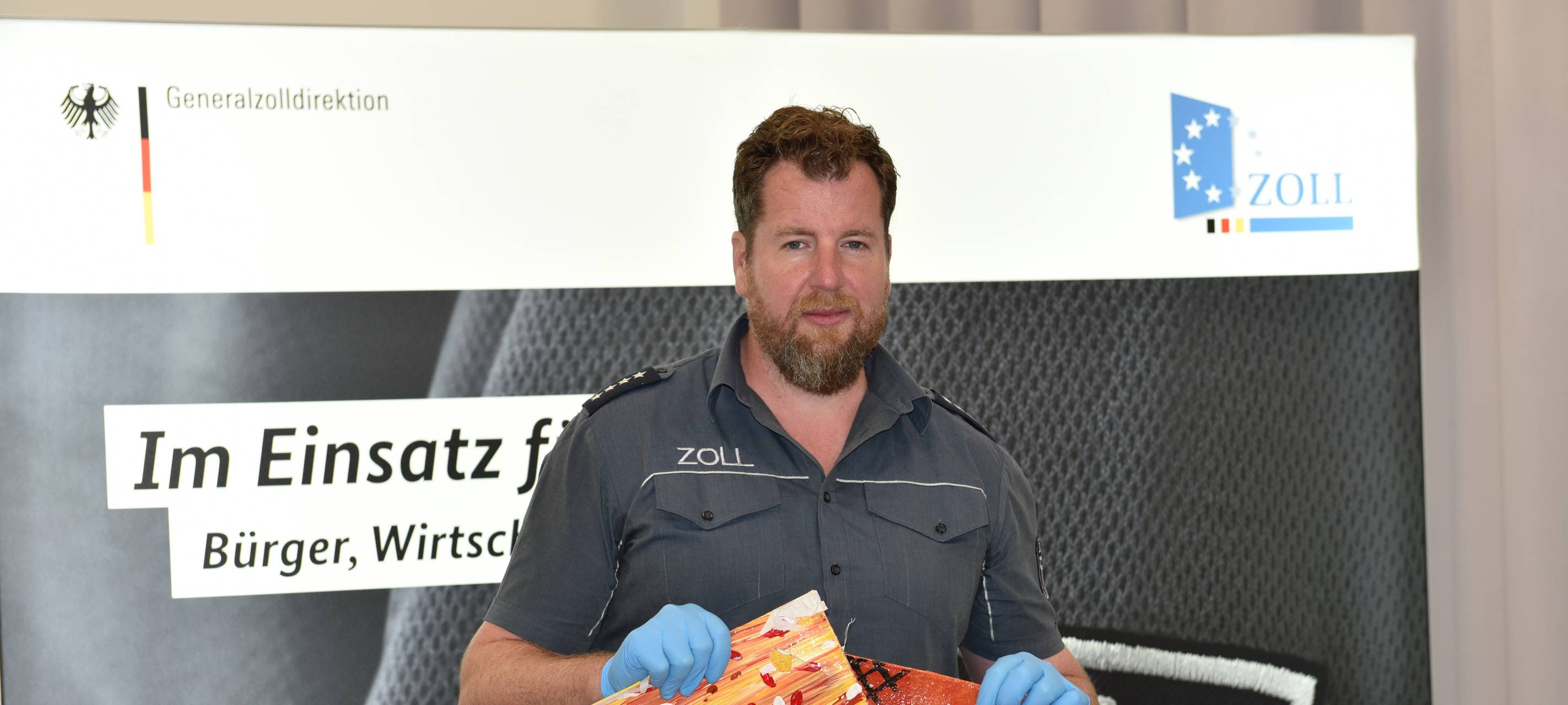 Zoll: Kokain als Bilder getarnt