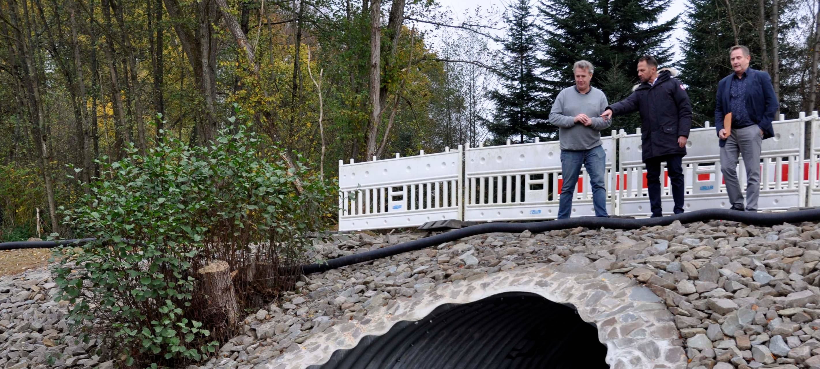 Zwischen Leichlingen und Leverkusen: Brücke nach Flut wieder frei