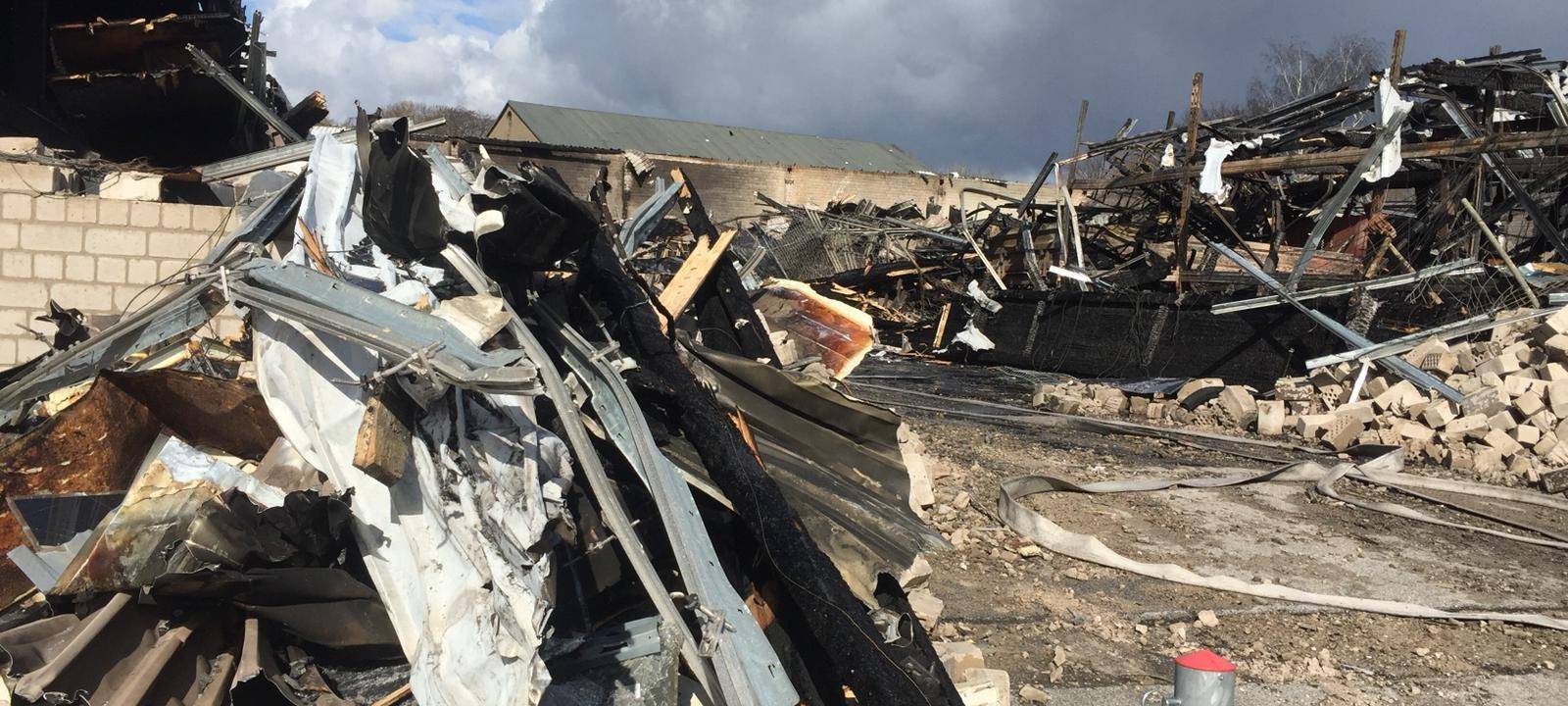 Hitdorf, Großbrand, Feuerwehreinsatz, Feuerwehr, Lagerhallenbrand, abgebrannt, Brand