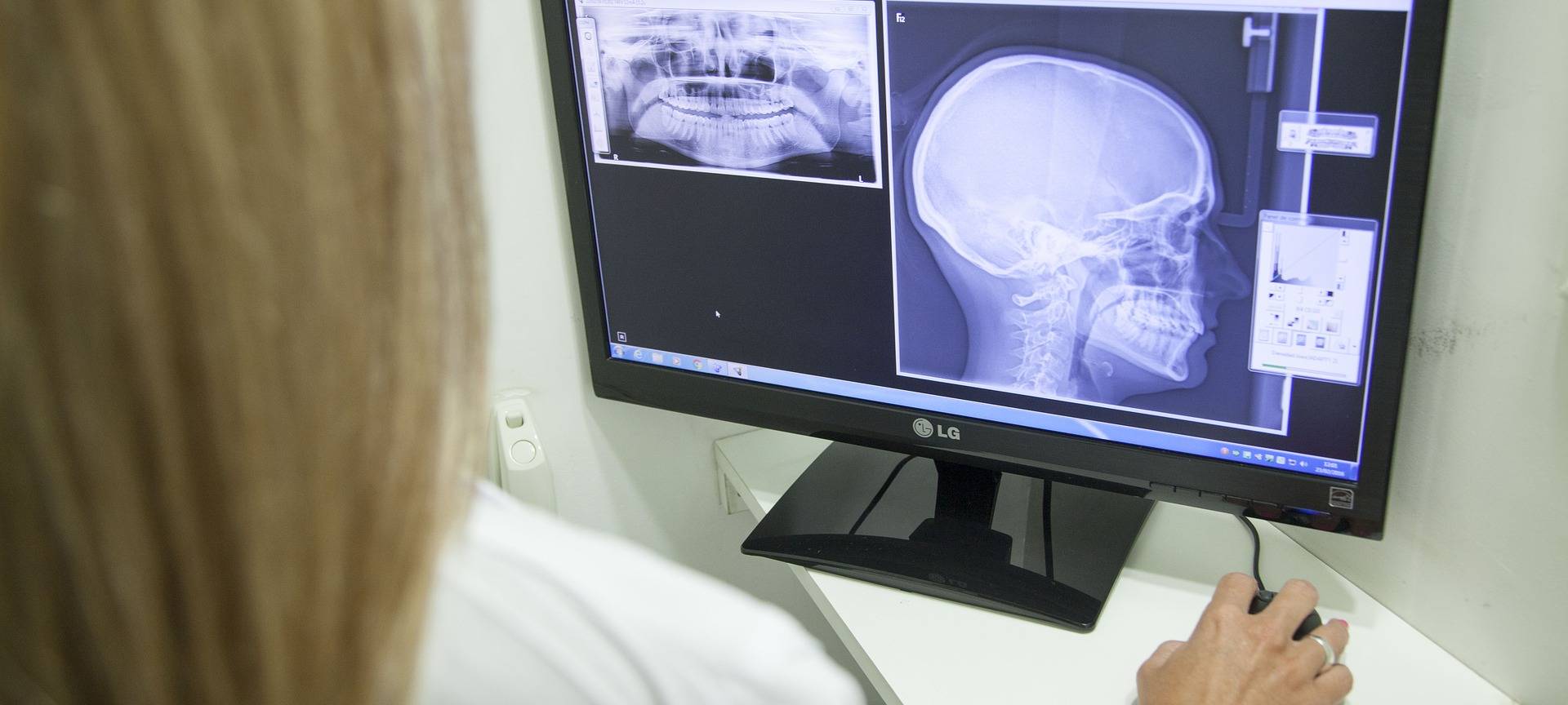 Krankenhaus, Krankenpflege, Krankenpfleger, Pflege, hilfebedürftige Menschen, Hilfe, Pflegeassistenz, krank,