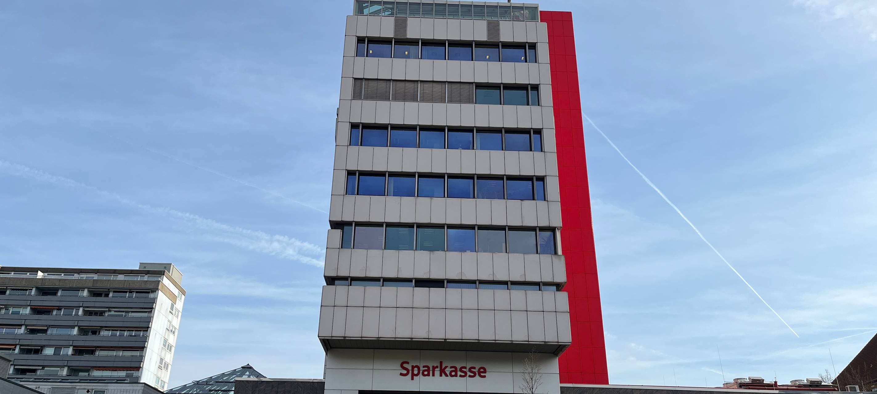 Bürgerbüro in Leverkusener Sparkassen: Stadt ist zufrieden