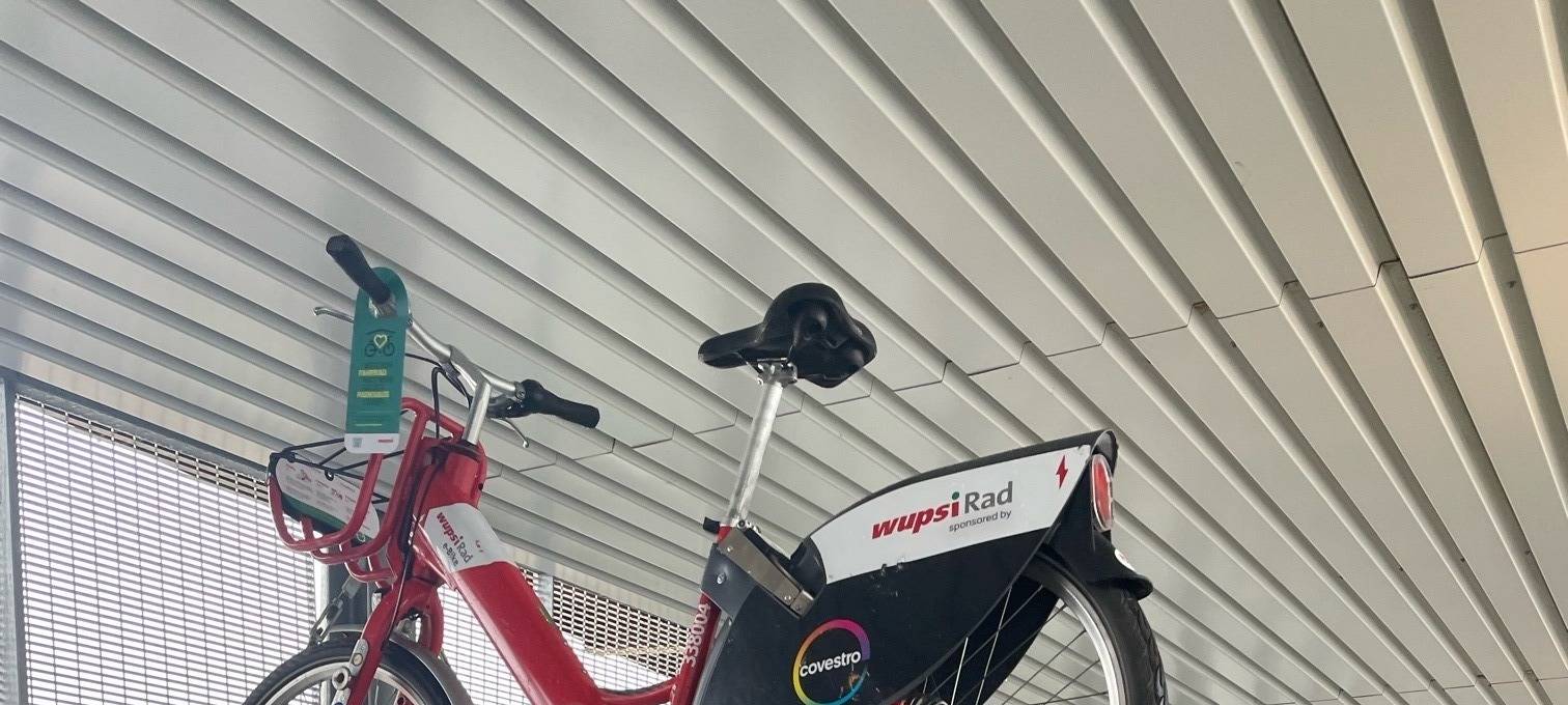 Leverkusen: Neues Fahrradparkhaus in Opladen