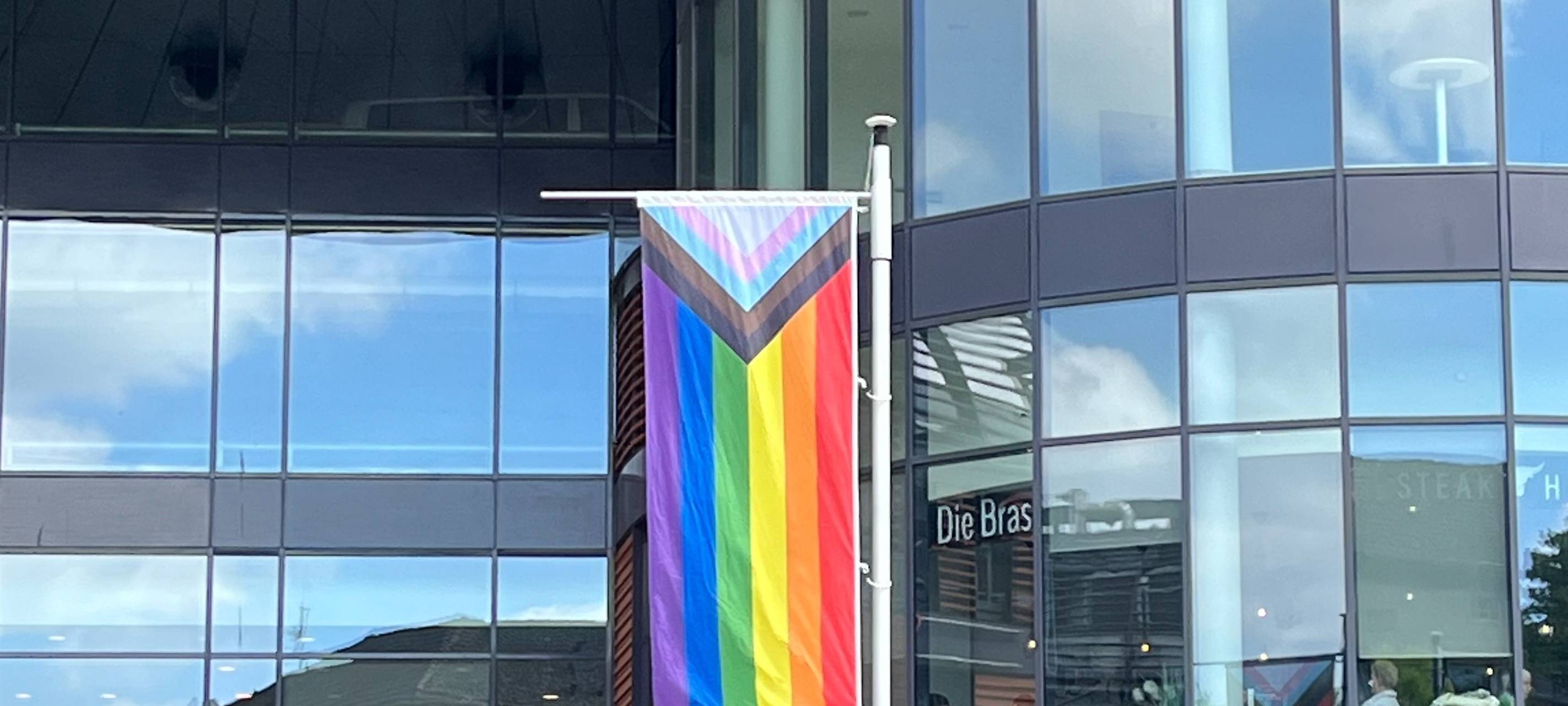 Diversity Tag: Stadt Leverkusen zeigt Flagge