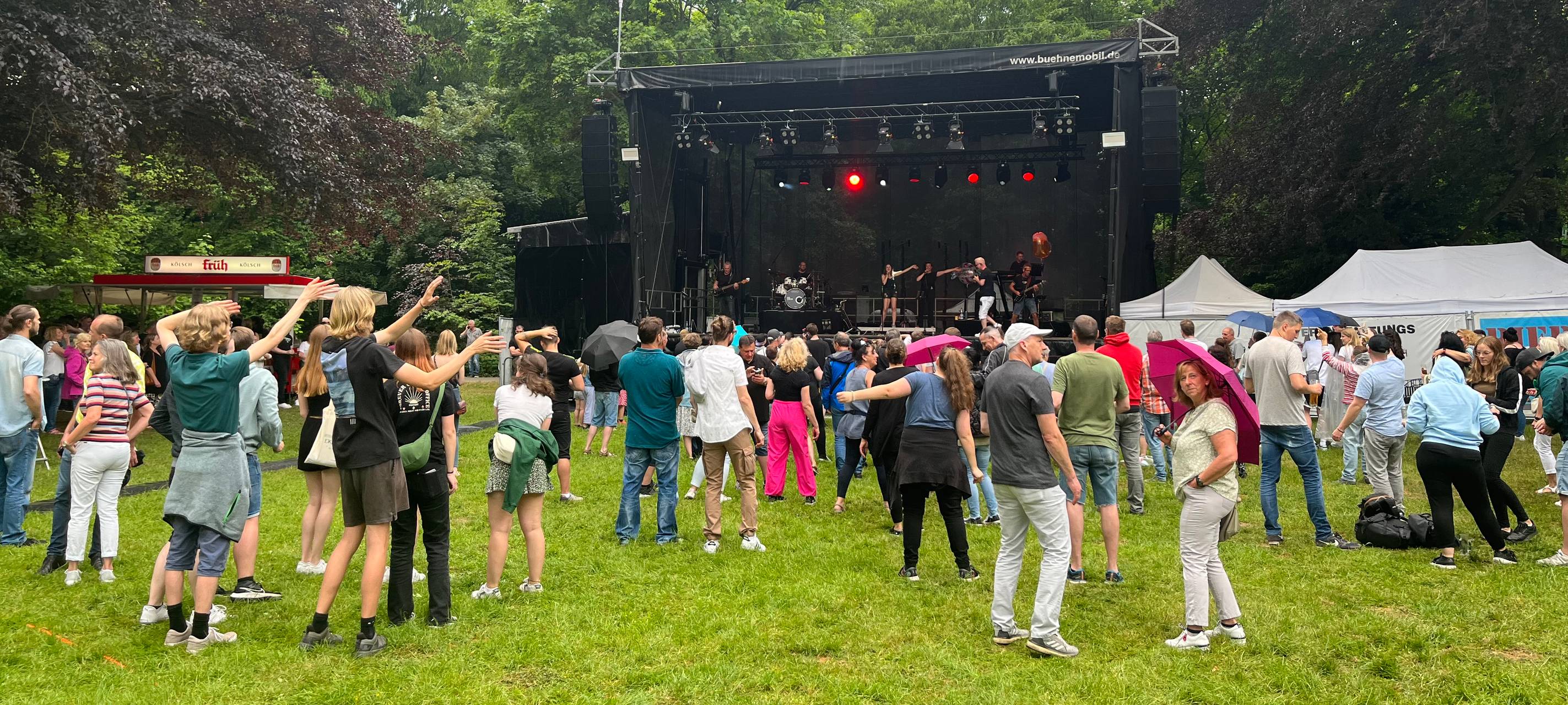 Viele Leverkusener feiern beim Schützen- und Volksfest
