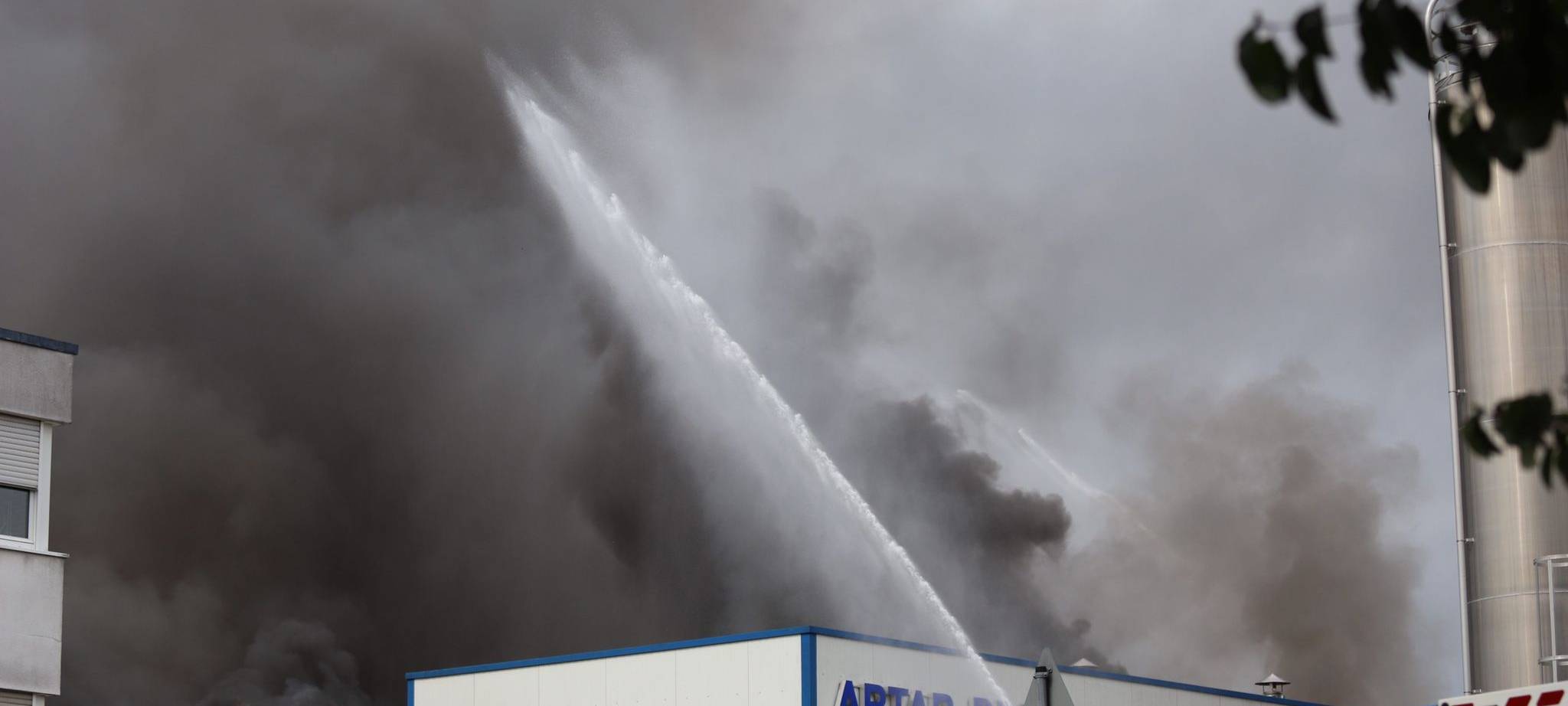 Feuer in Brotfabrik: Technischer Defekt wohl Brandursache