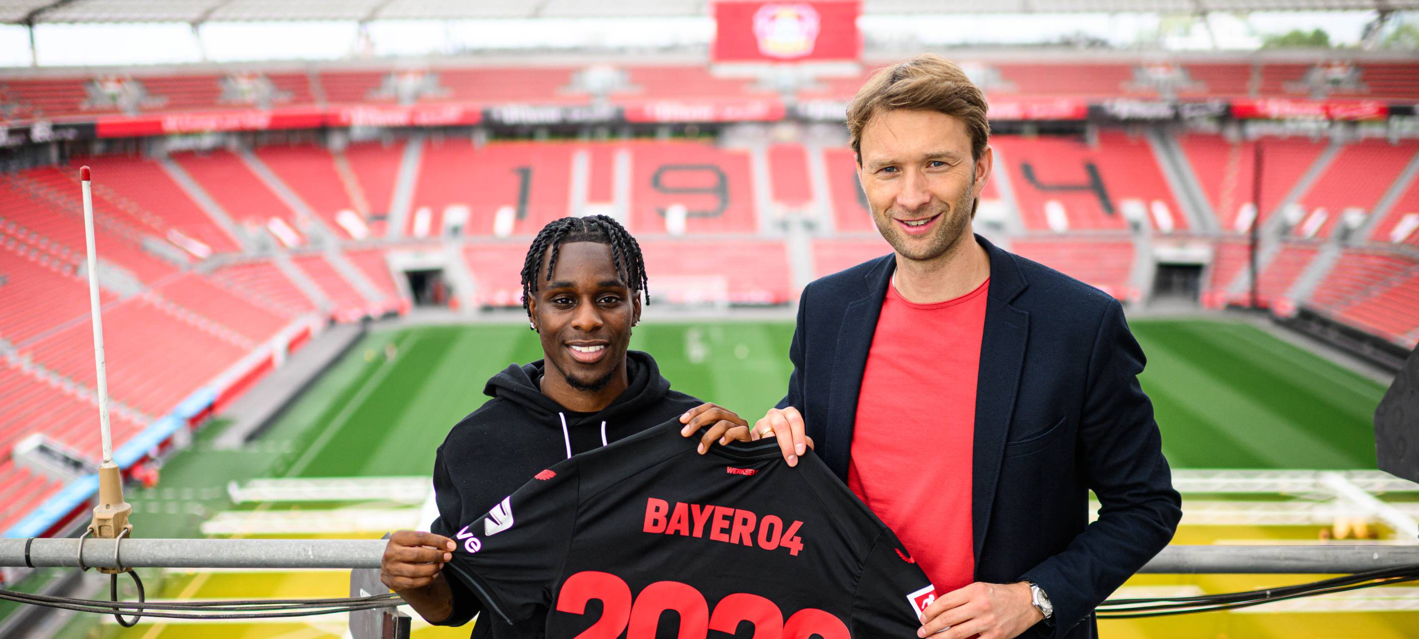 Frimpong verlängert Vertrag bei Bayer 04 Leverkusen