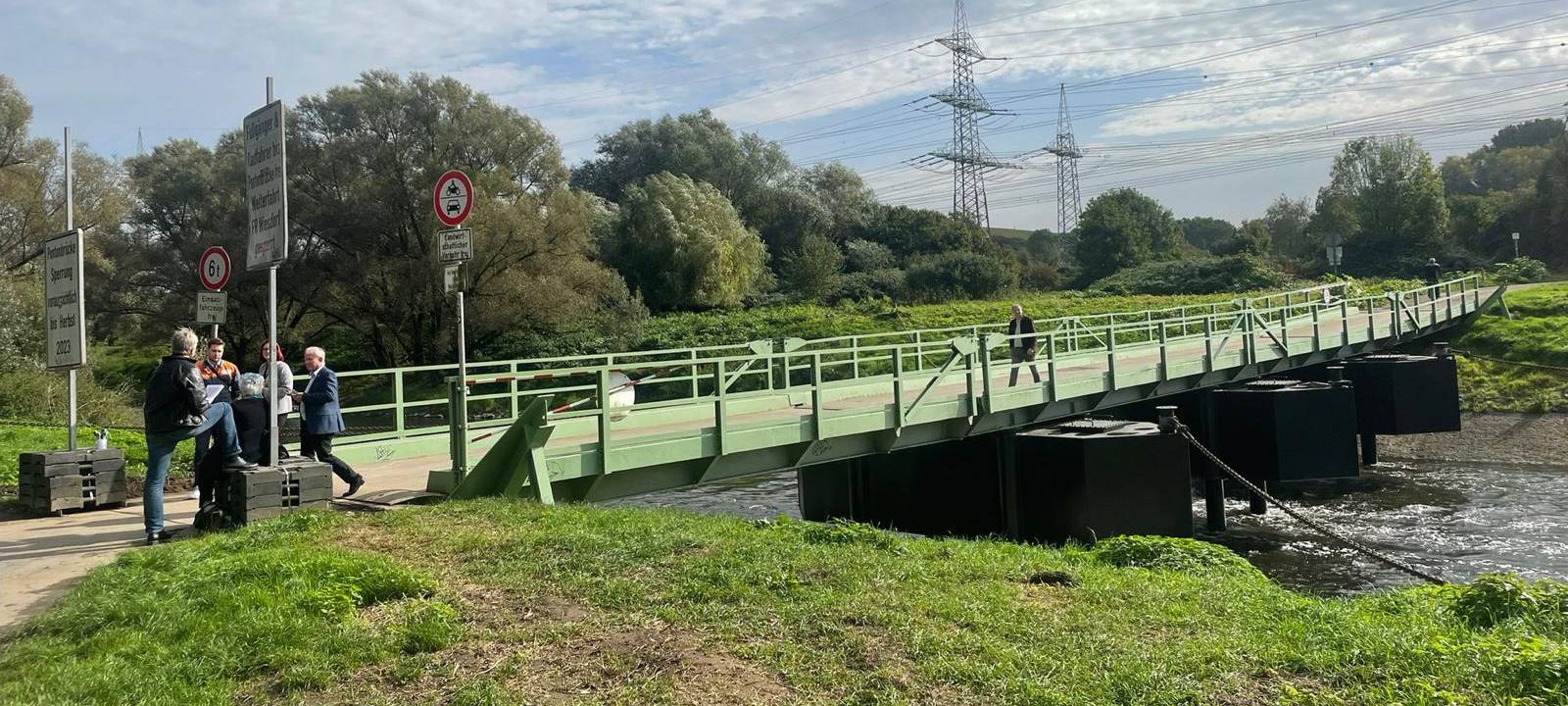Leverkusen: Neue Pontonbrücke ist freigegeben