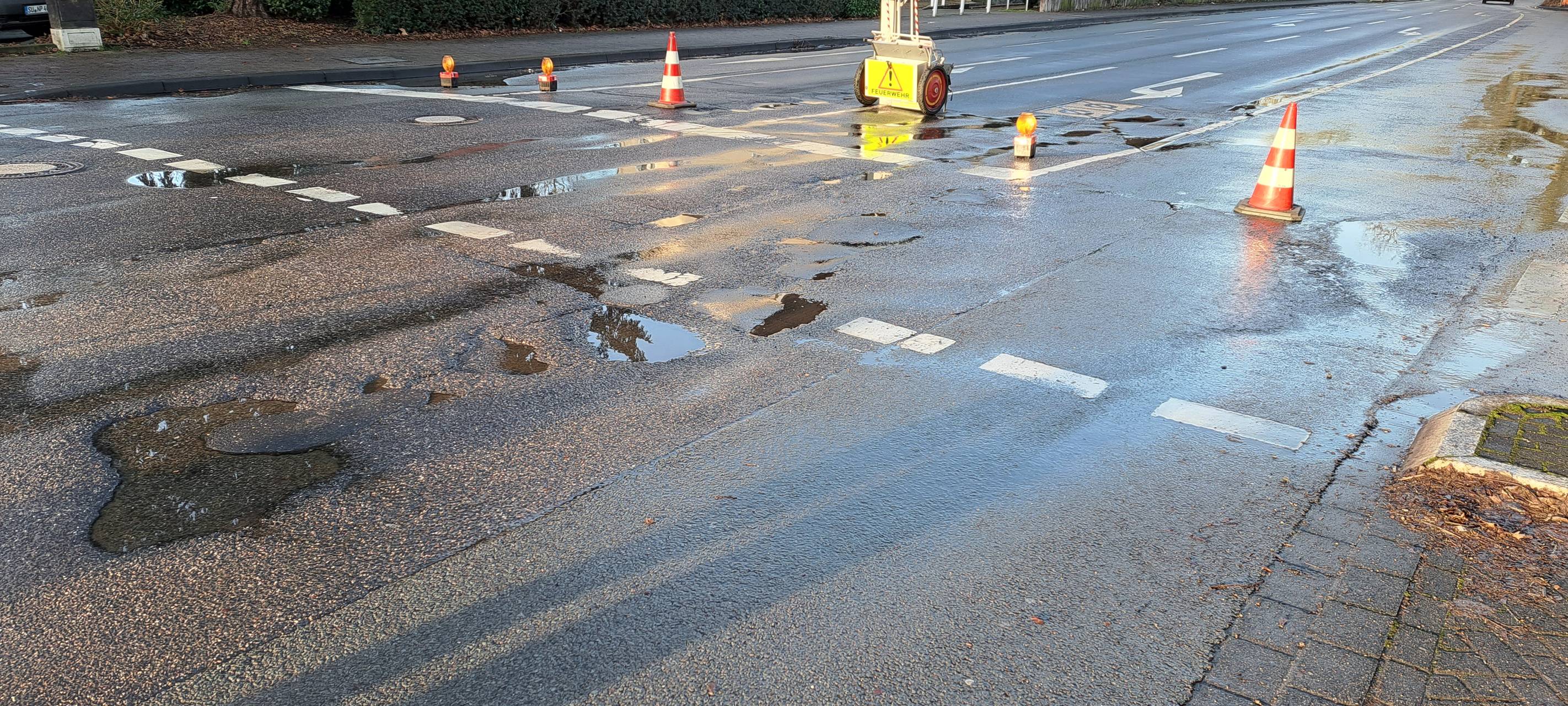 Rohrbruch in Leverkusen-Opladen