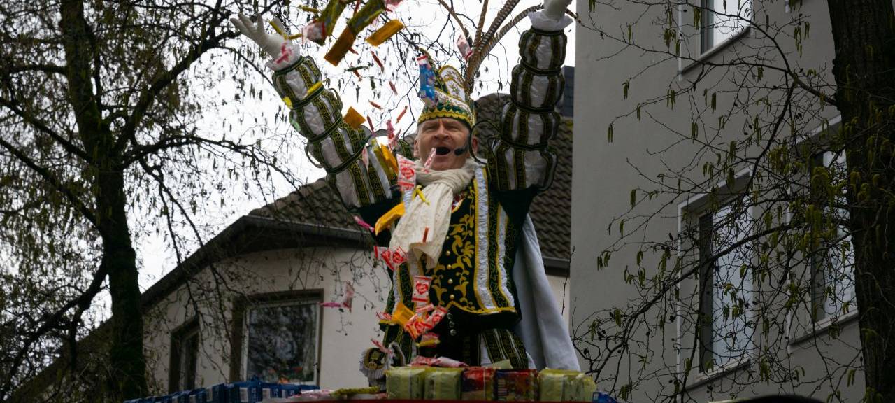 Letzter Leverkusener Karnevalszug gelungen