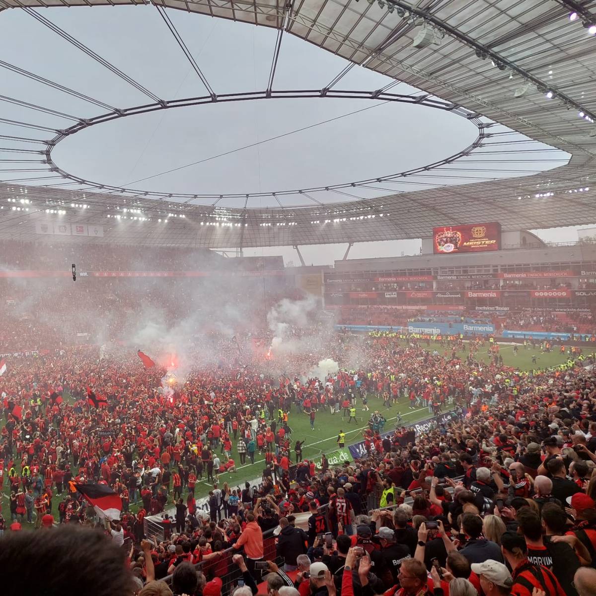Coming Home in Leverkusen: Die Meister kommen nach Hause - Radio Leverkusen Coming Home in Leverkusen: Die Meister kommen nach Hause - Radio Leverkusen