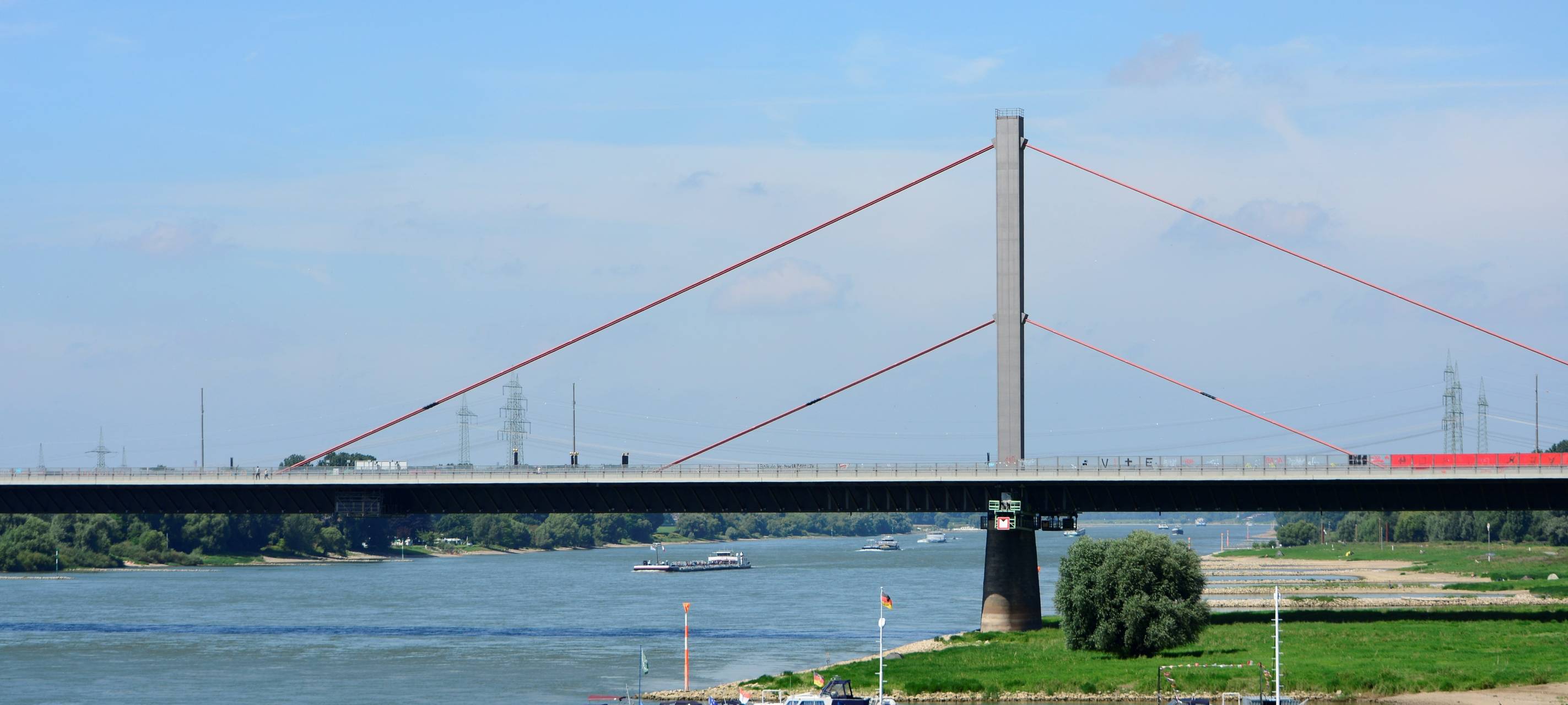 Weiterer Engpass an A1 Rheinbrücke