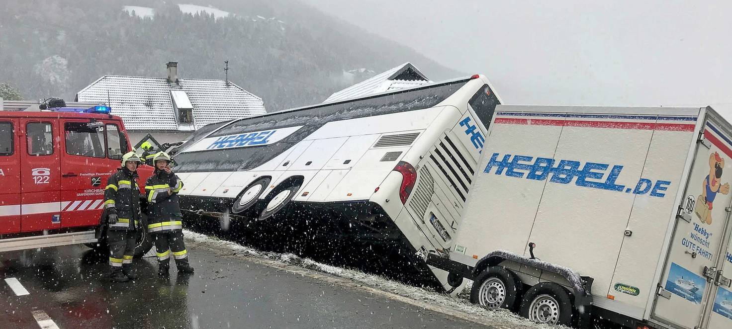 Leverkusener Bus verunglückt in Österreich