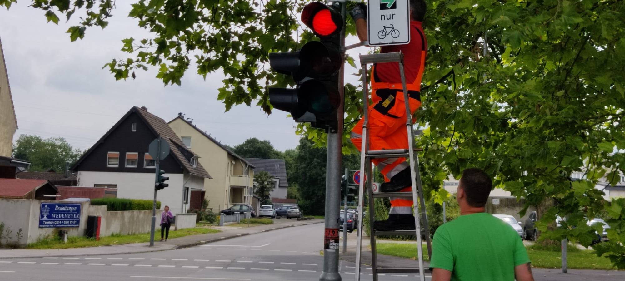 Leverkusen testet Grünpfeil für Radfahrende