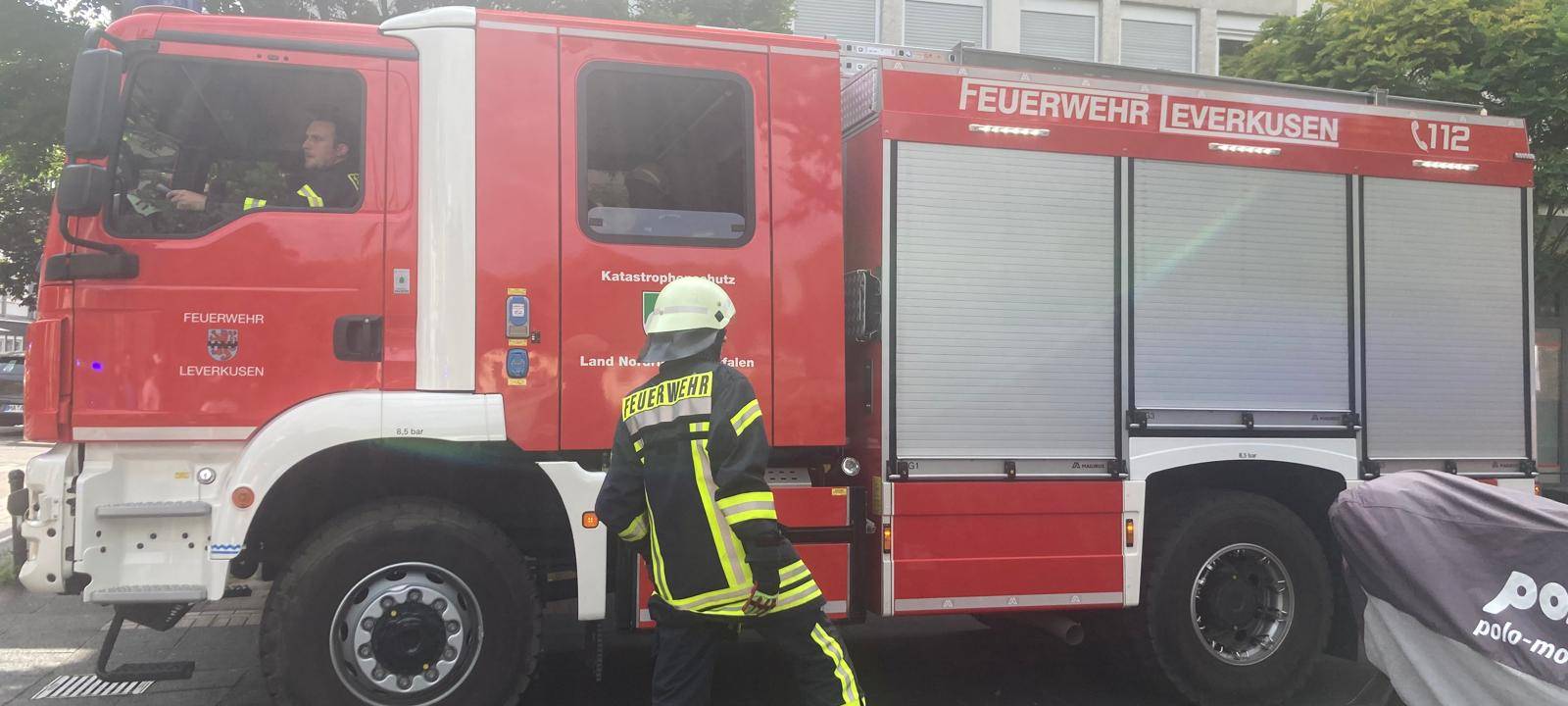 Dachstuhlbrand in Leverkusen-Wiesdorf