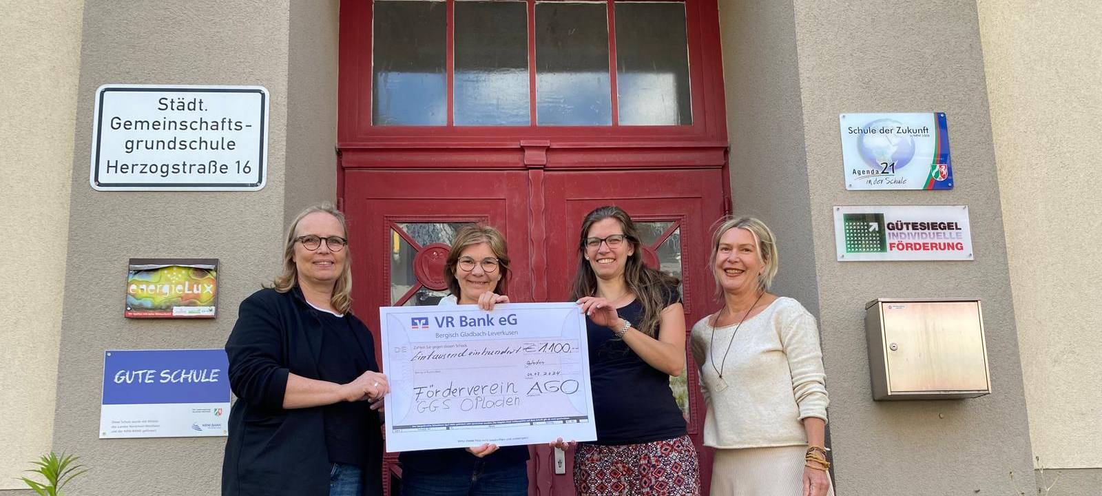 Leverkusen: 1.100 Euro beim Neustadtfest gespendet