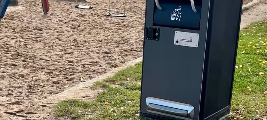 Neue Mülleimer in Neuland-Park