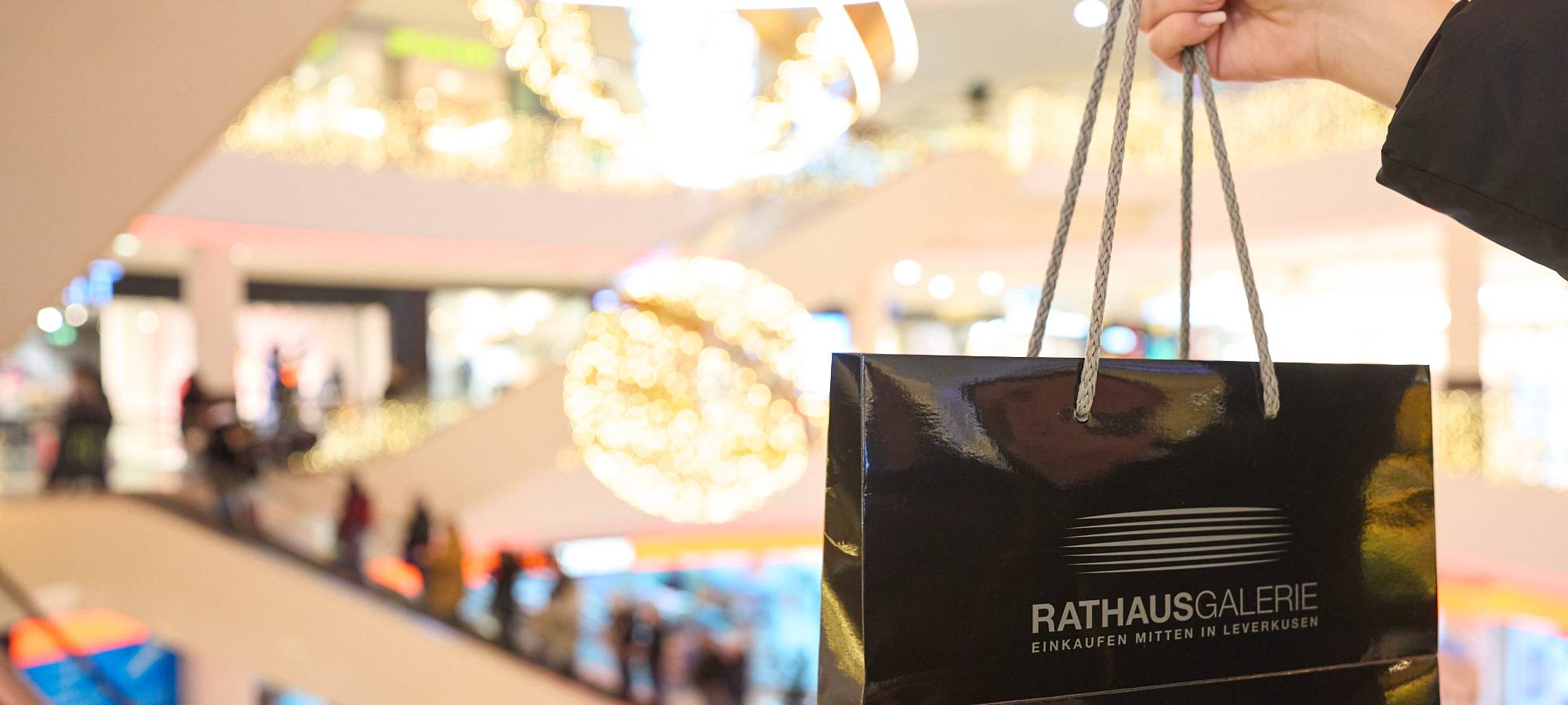 Der Radio Leverkusen Adventskalender: Einkaufsgutscheine gewinnen!