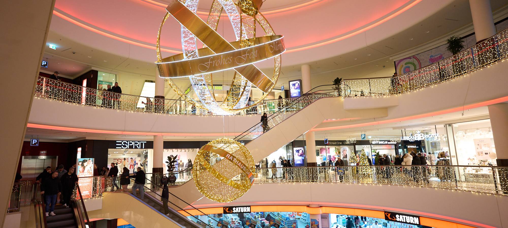 Der Radio Leverkusen Adventskalender: Einkaufsgutscheine gewinnen!