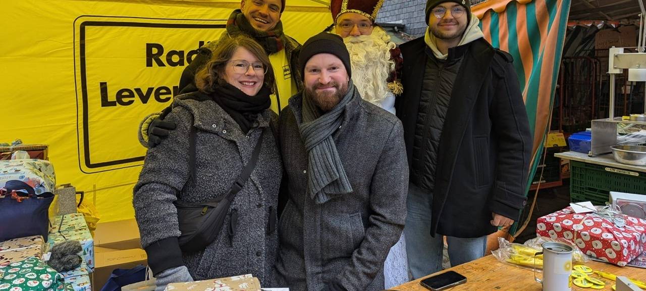 Geschenkeaktion in Leverkusen-Schlebusch: Ein voller Erfolg