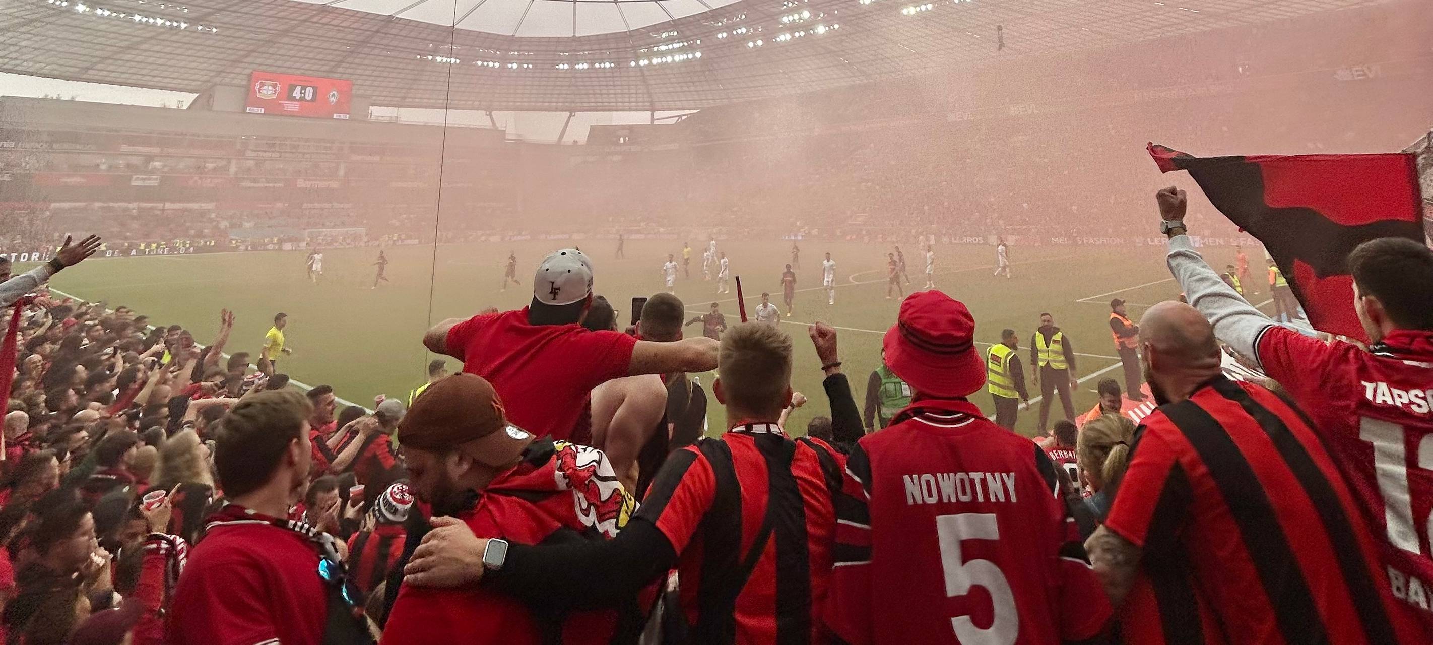 Pyro beim Derby: Strafe für Bayer 04 Leverkusen