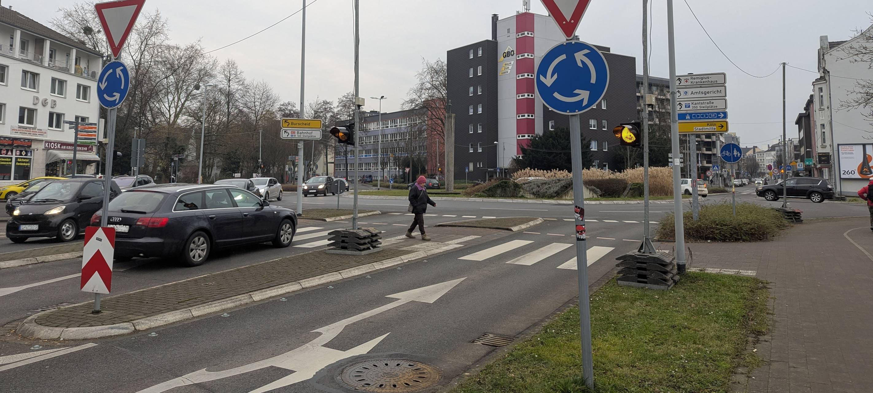 Neue Beleuchtung am Berliner Platz in Opladen