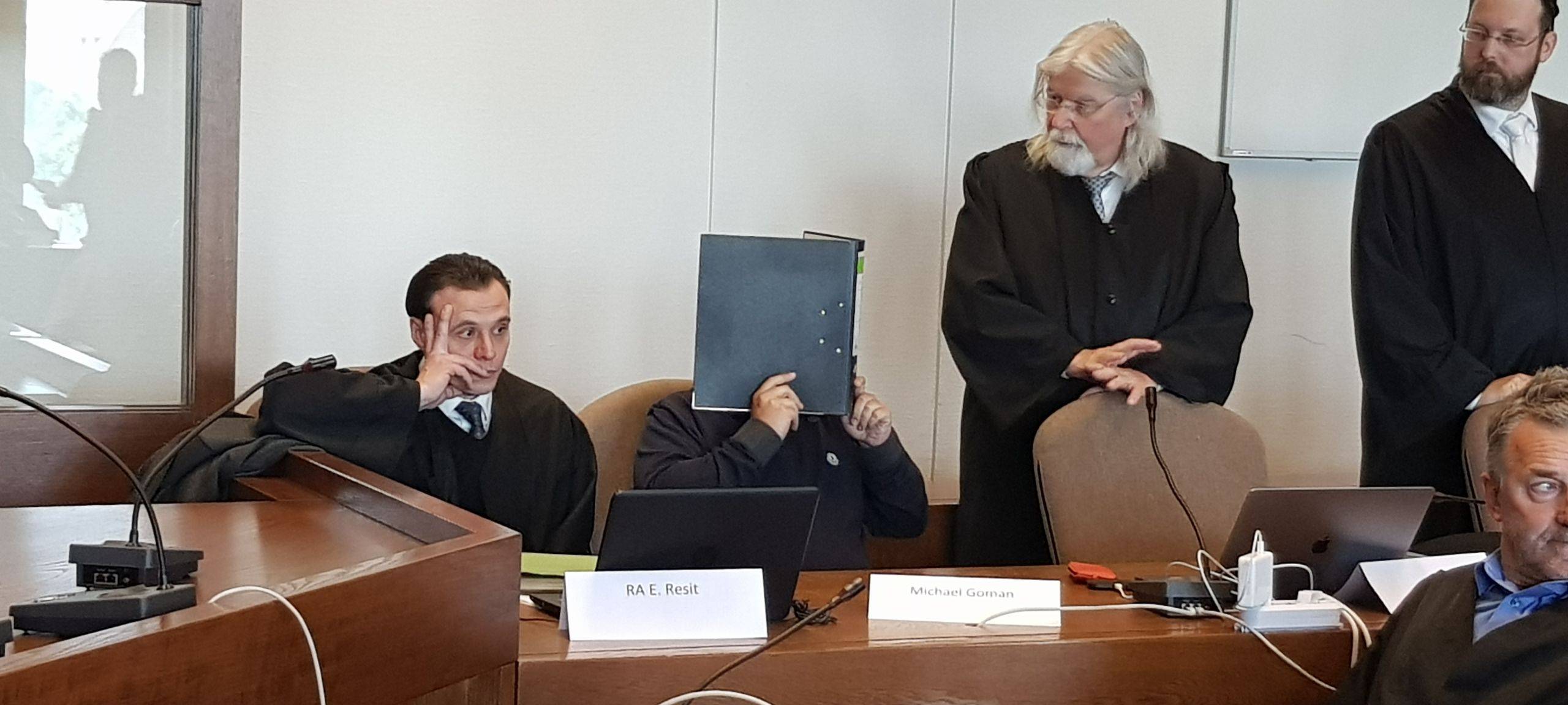 Clan-Chef vor Gericht