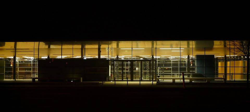 Antrag: Schluss mit Nacht-Licht in Sporthallen