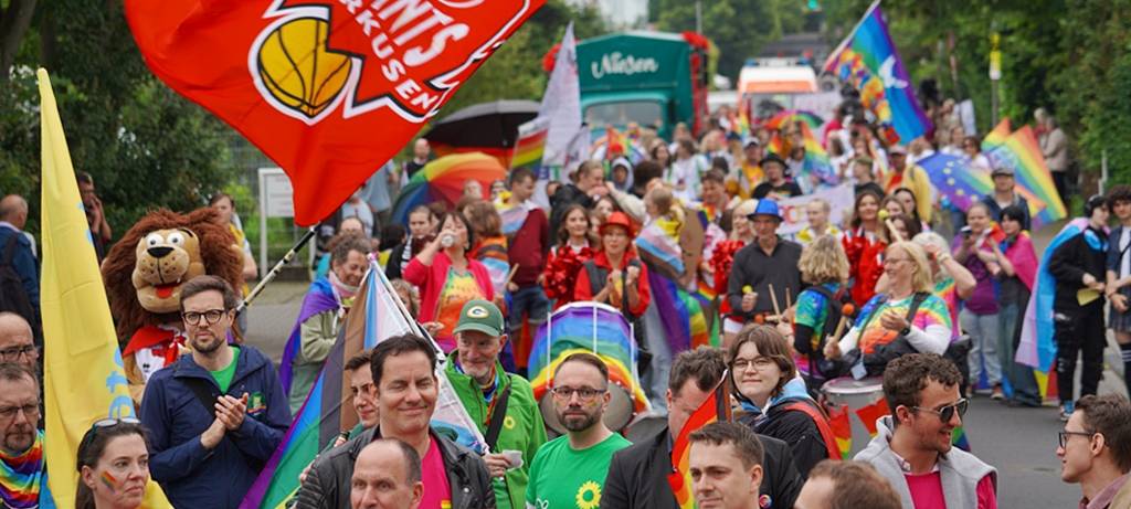 Pride am Rhein: LGBTQ+-Verein bekommt Stipendium