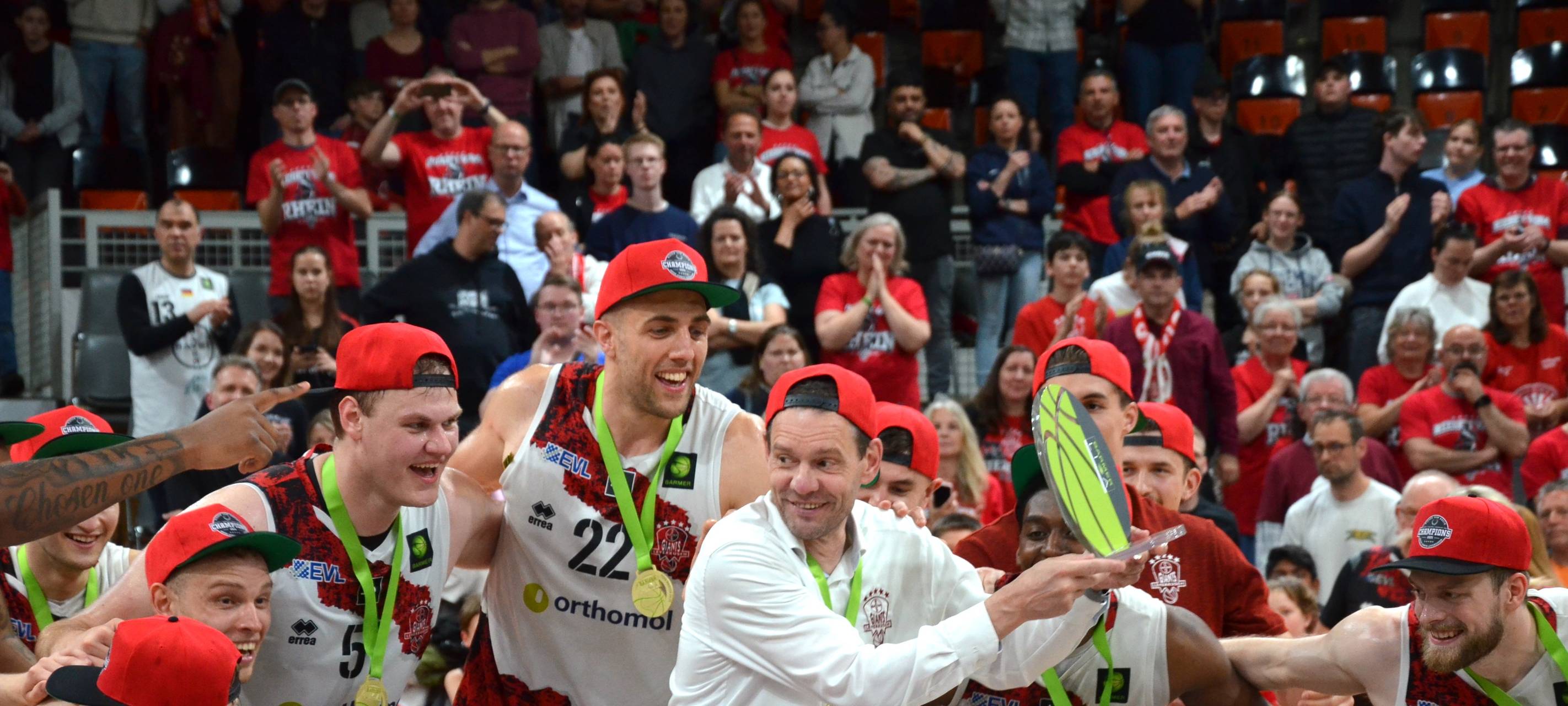 Mike Koch bleibt Headcoach der Bayer Giants Leverkusen