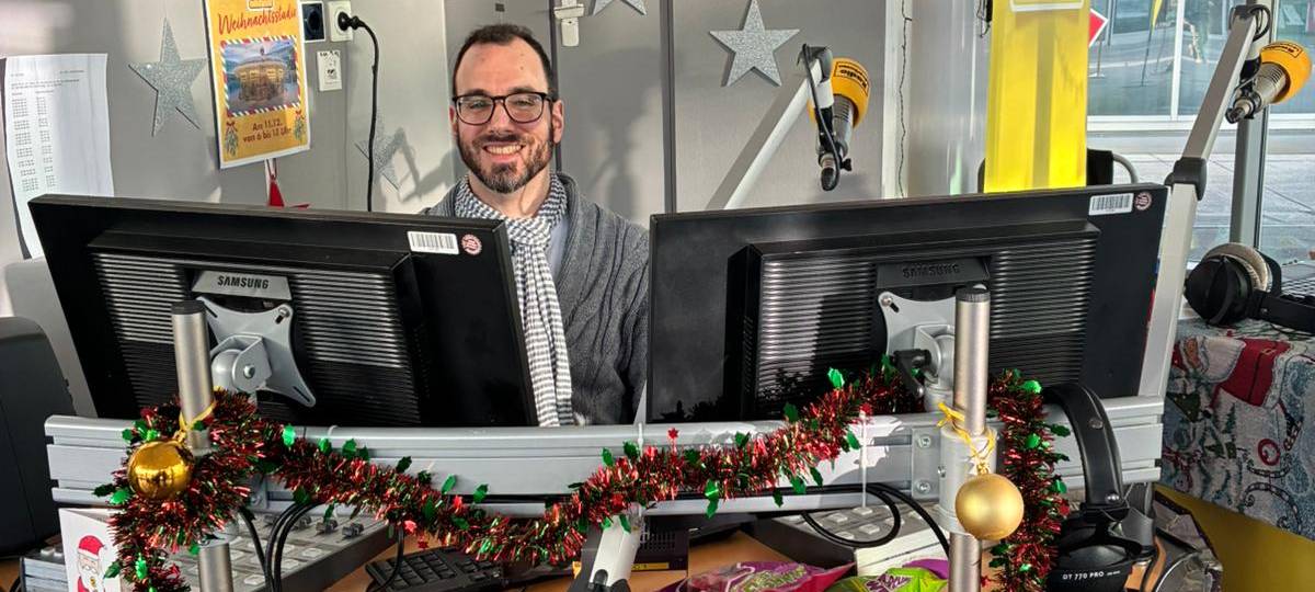 Radio Leverkusen sammelt über 1.000 Geschenke für den guten Zweck – ein neuer Rekord