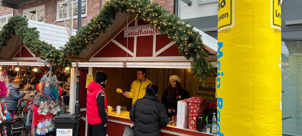 Radio Leverkusen sammelt über 1.000 Geschenke für den guten Zweck – ein neuer Rekord