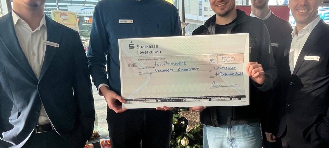 Radio Leverkusen sammelt über 1.000 Geschenke für den guten Zweck – ein neuer Rekord