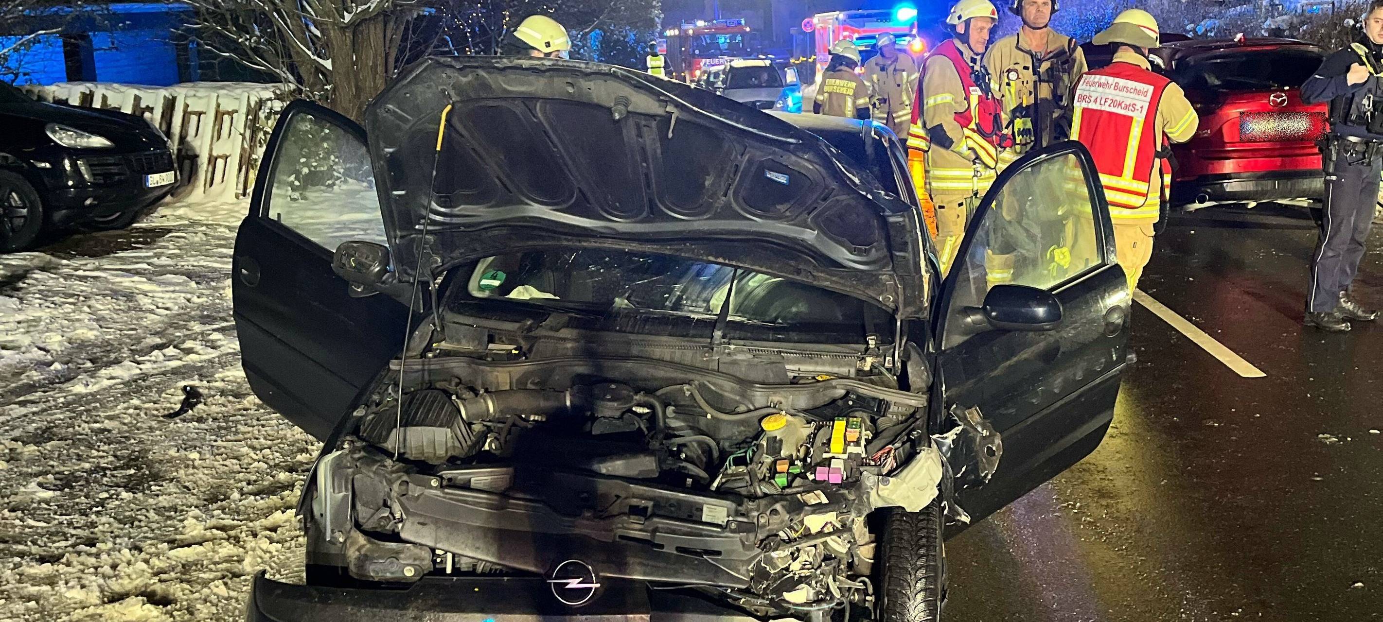 Frau aus Leverkusen bei Verkehrsunfall verletzt