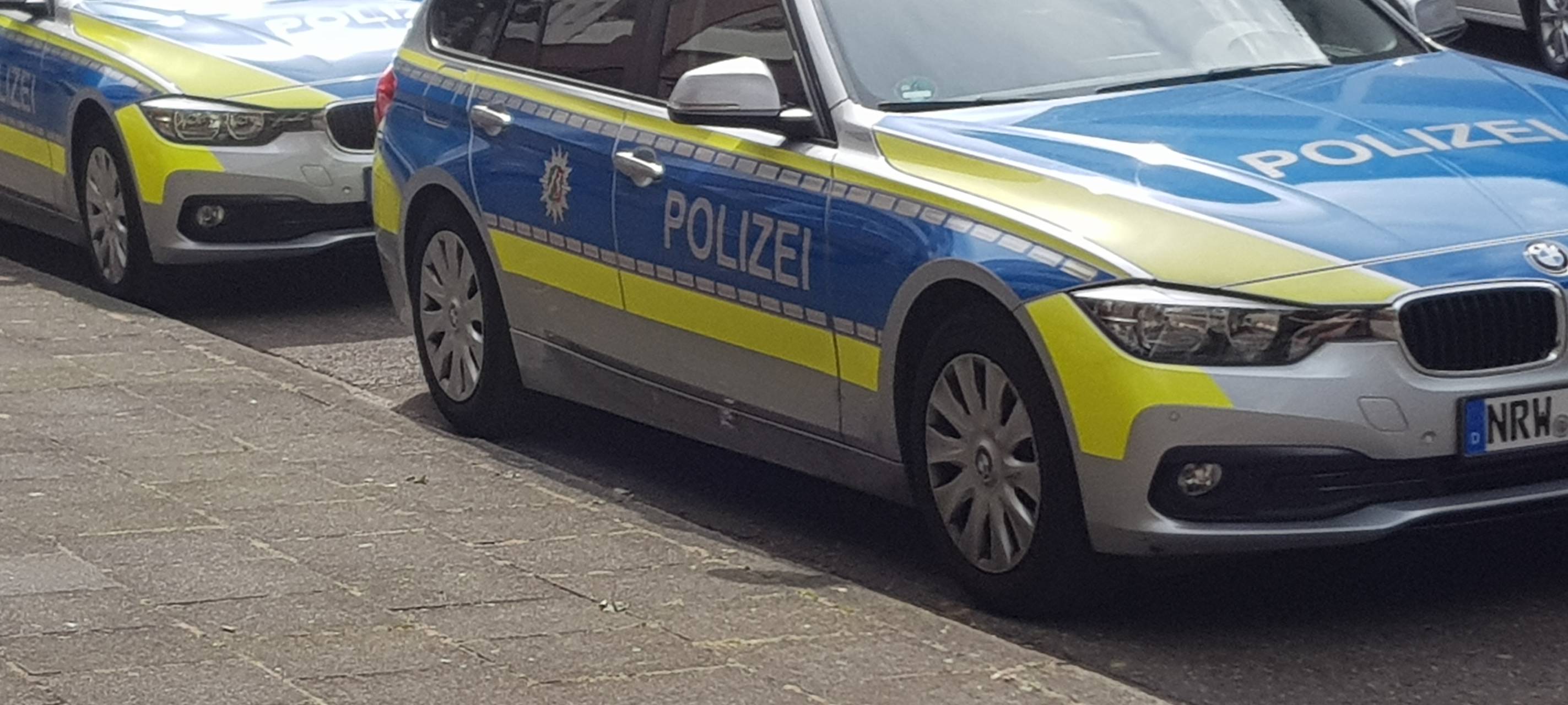Polizei: Leverkusener meldet sandgelben Mercedes gestohlen