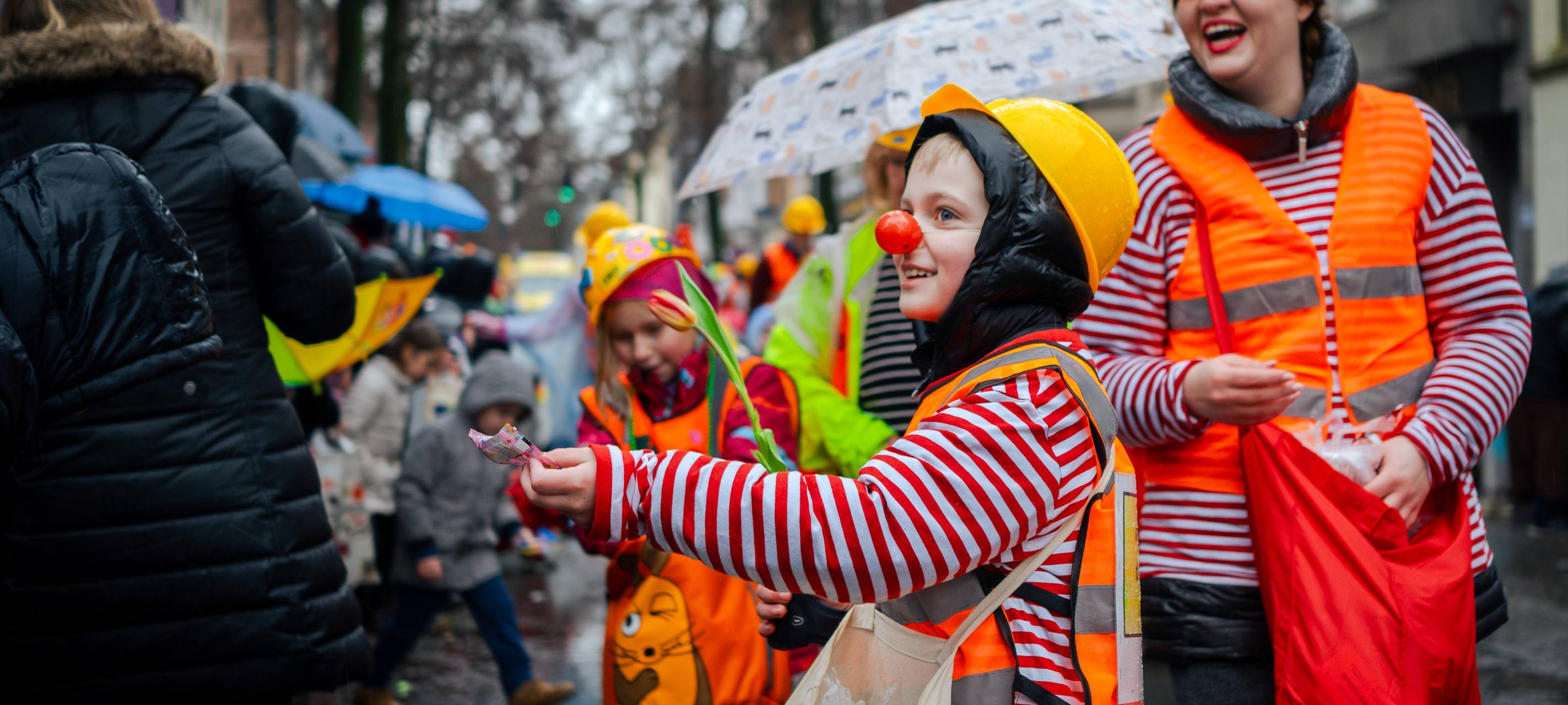 Leverkusener Jecken trotzen dem Regen