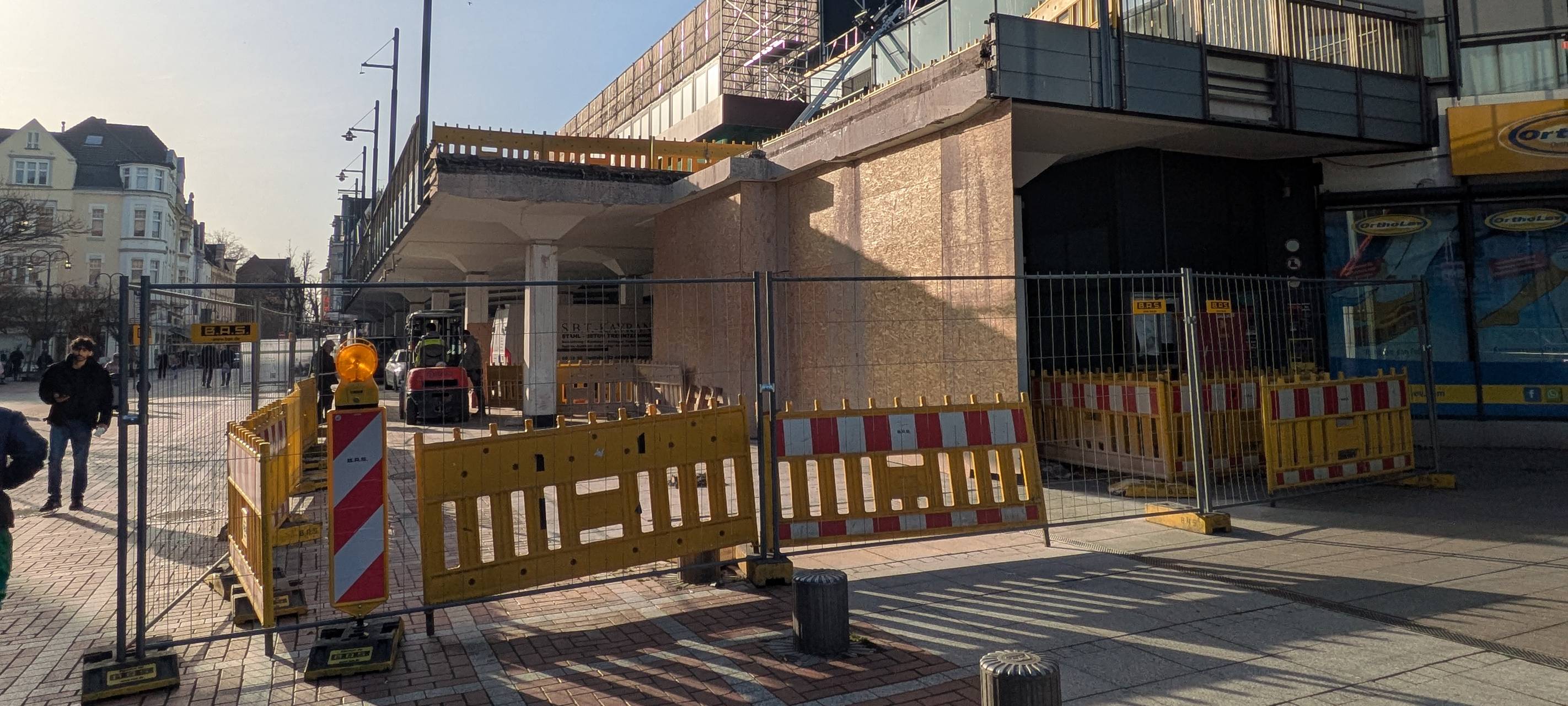 Leverkusen: Sportgeschäft Decathlon eröffnet im Sommer