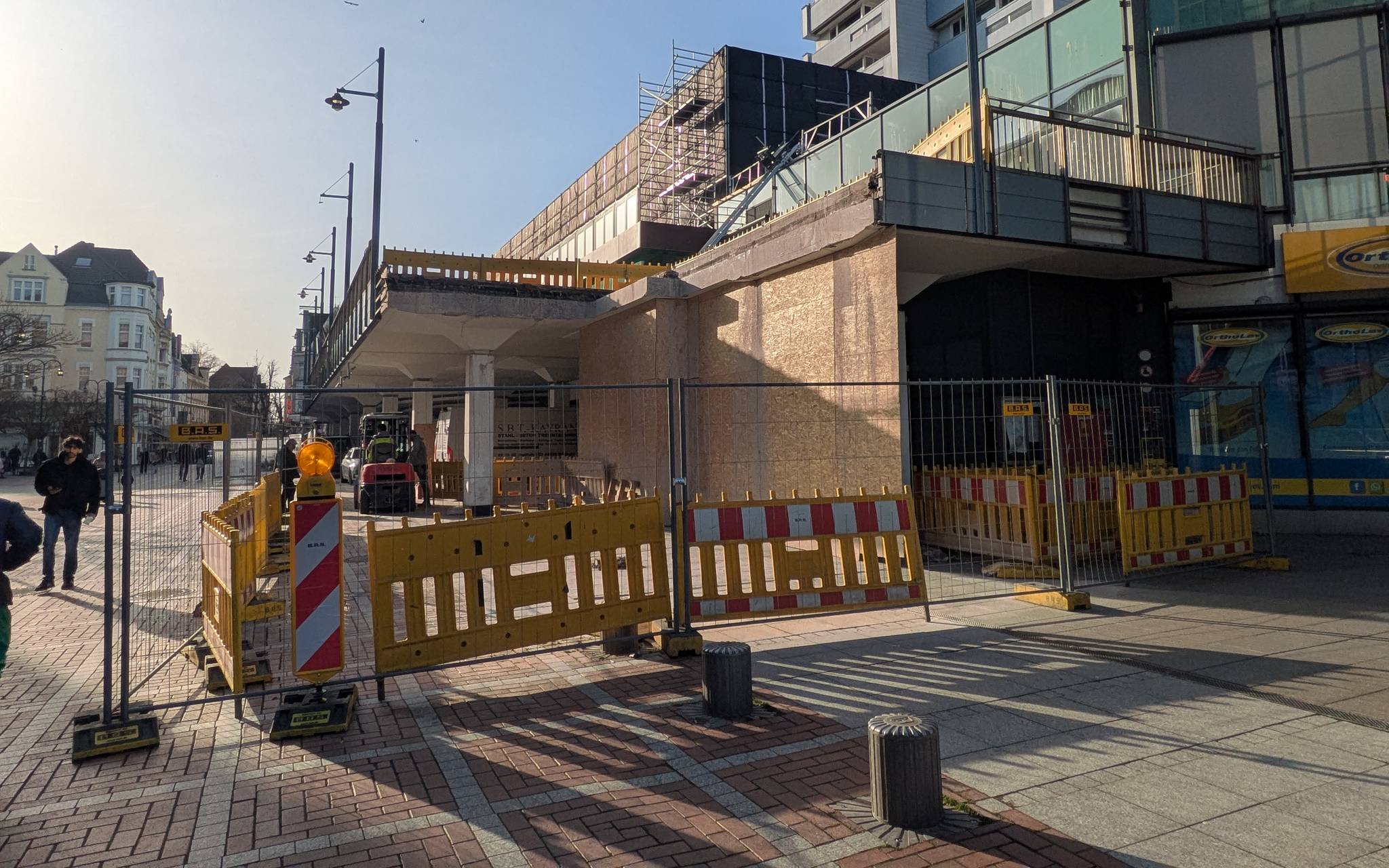 Leverkusen: Sportgeschäft Decathlon eröffnet im Sommer