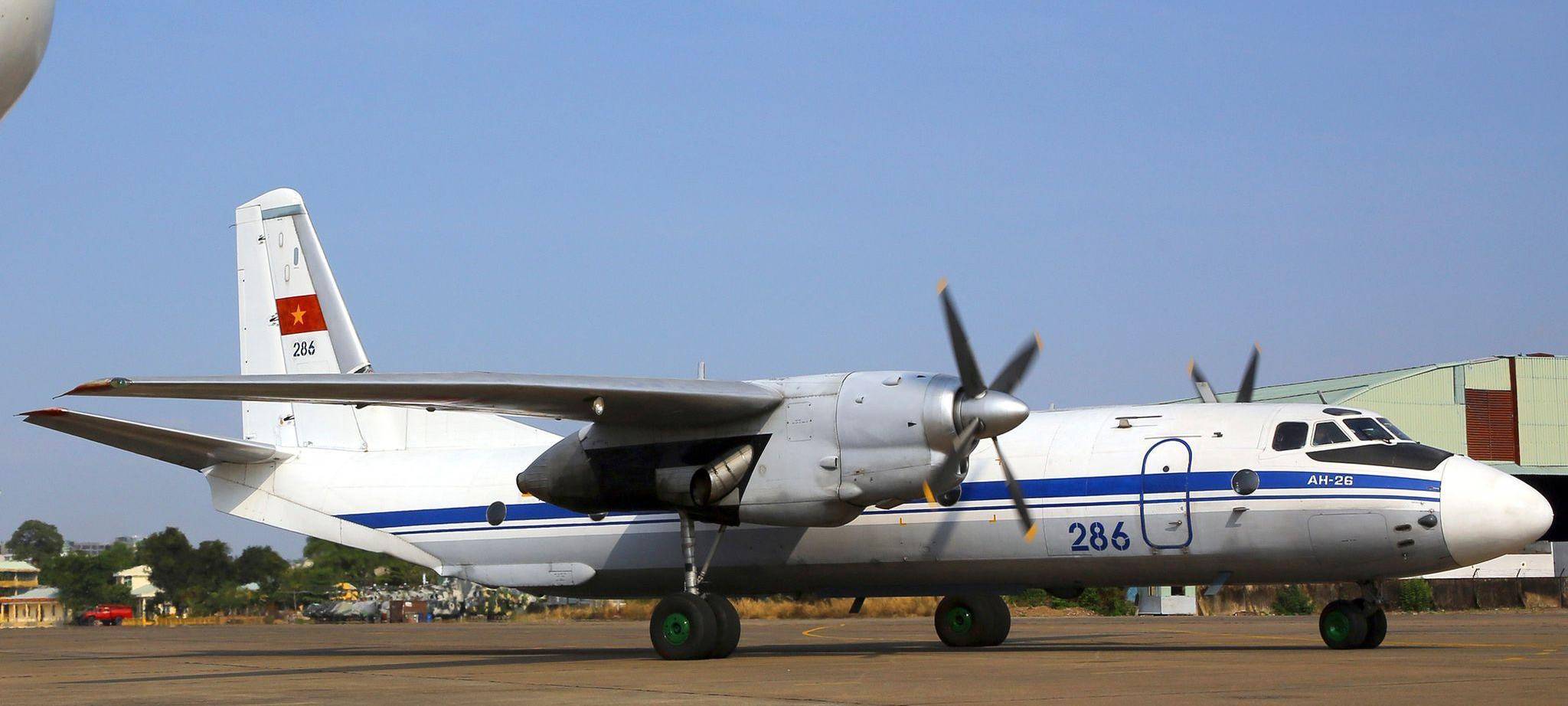 Militärflugzeug des Typs Antonow AN-26