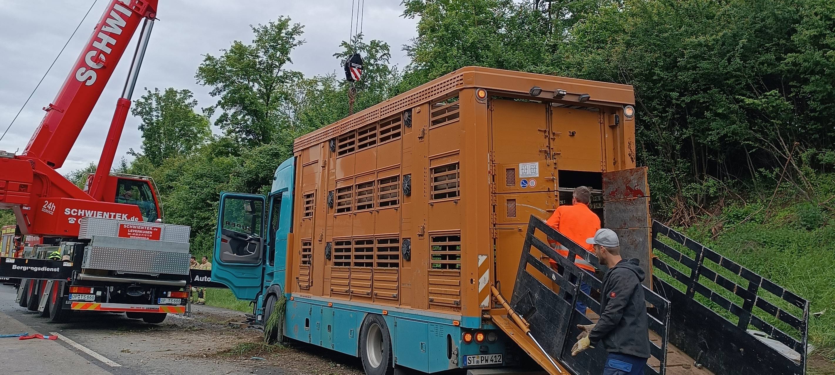 Vollsperrung auf A1 bei Leverkusen