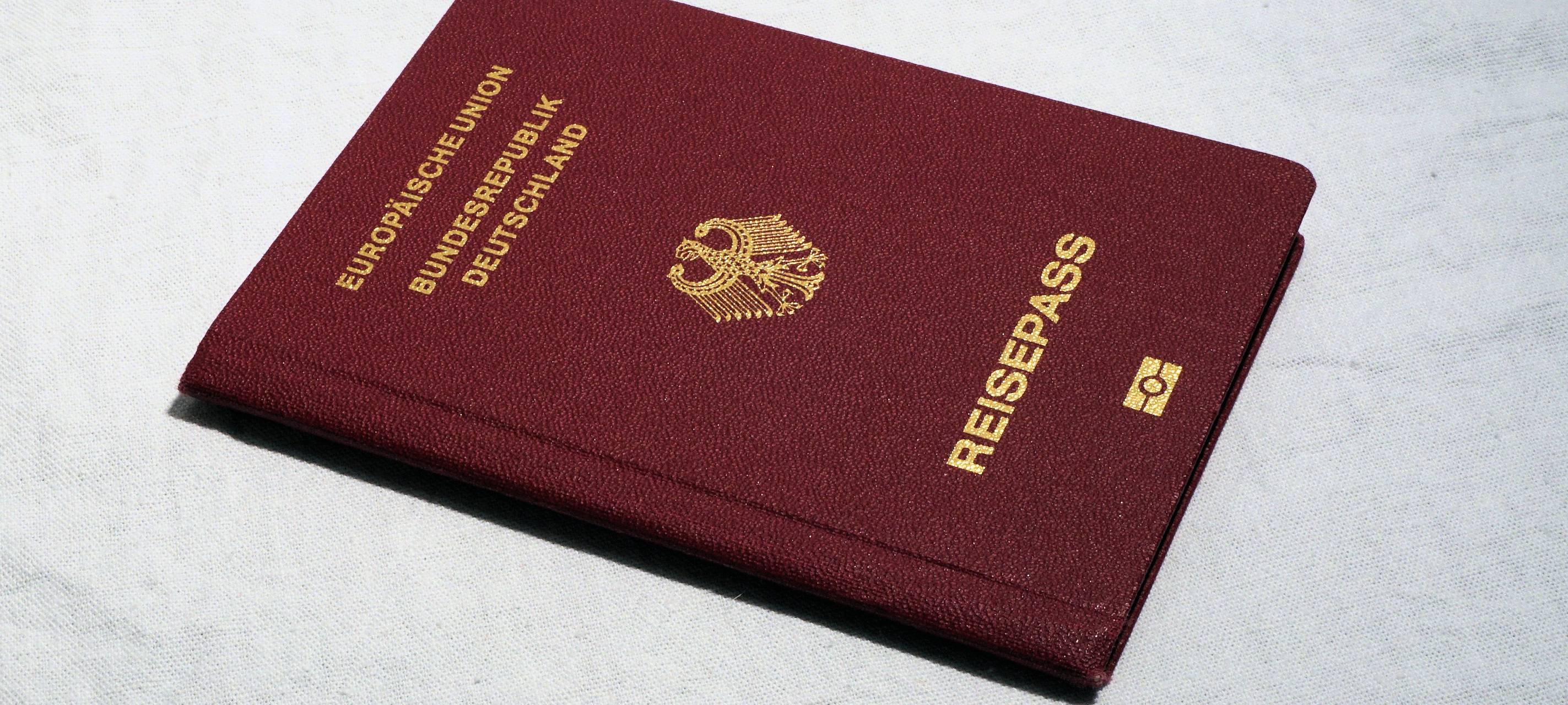 Leverkusener Verwaltung erinnert: Reispässe rechtzeitig checken