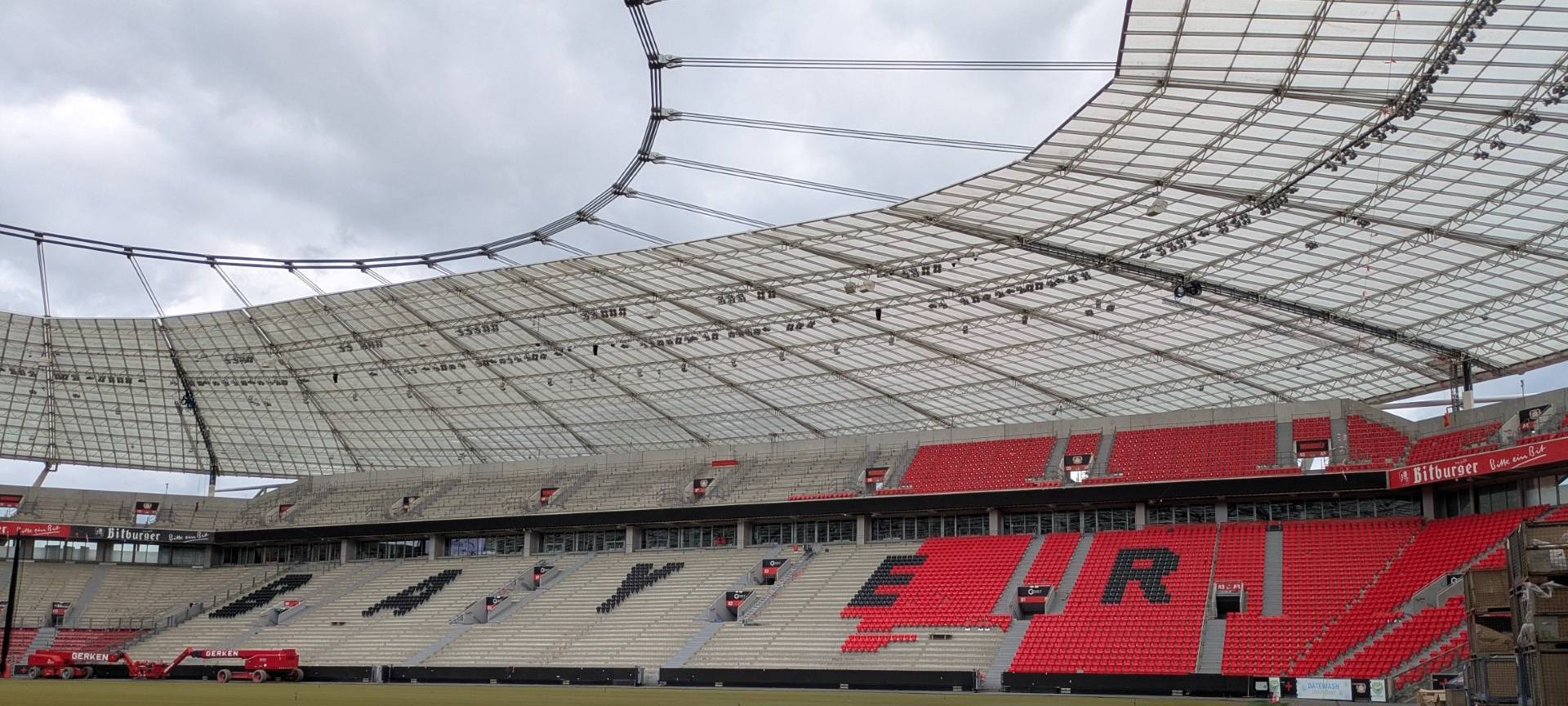 Ein Stadionsitz aus der BayArena für zuhause?
