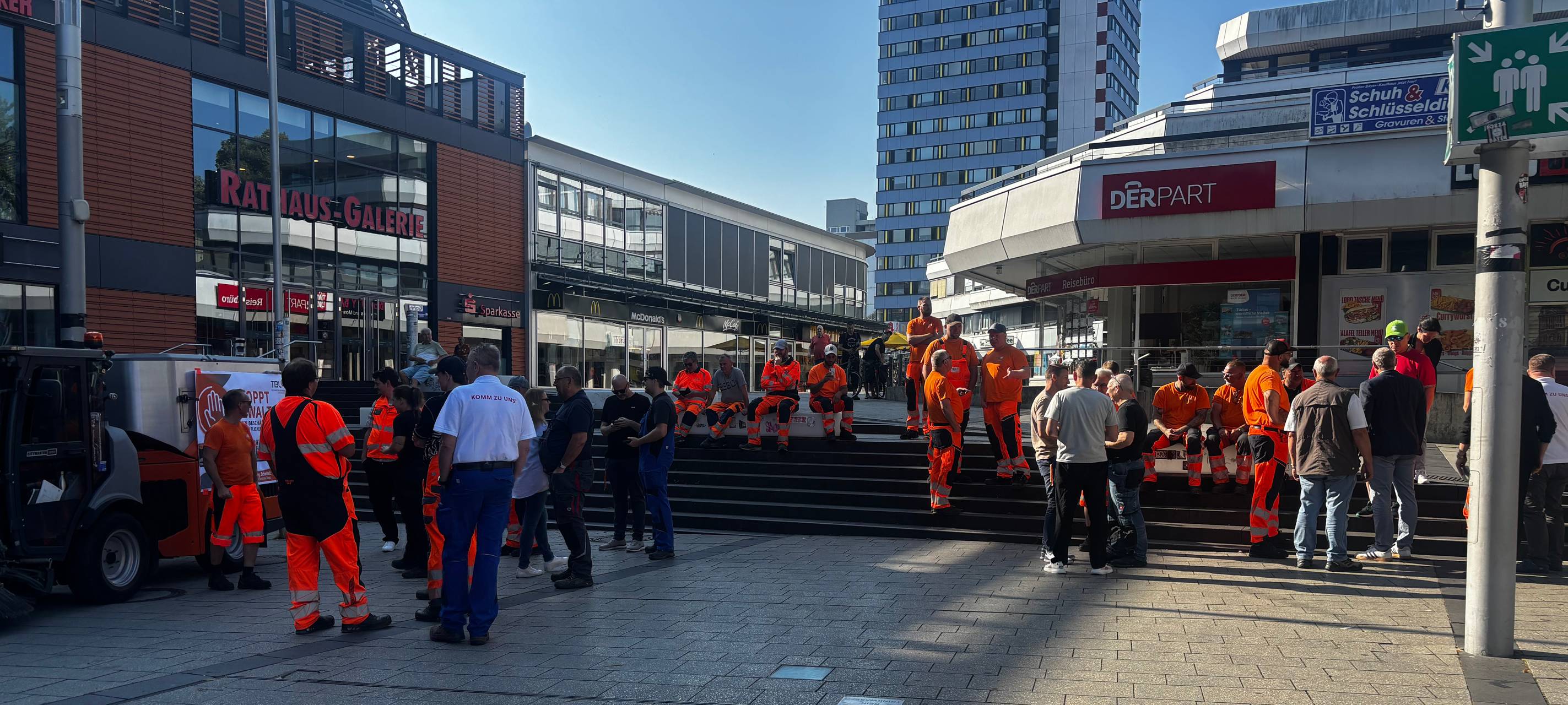Mahnwache in Leverkusen: Zeichen gegen Gewalt