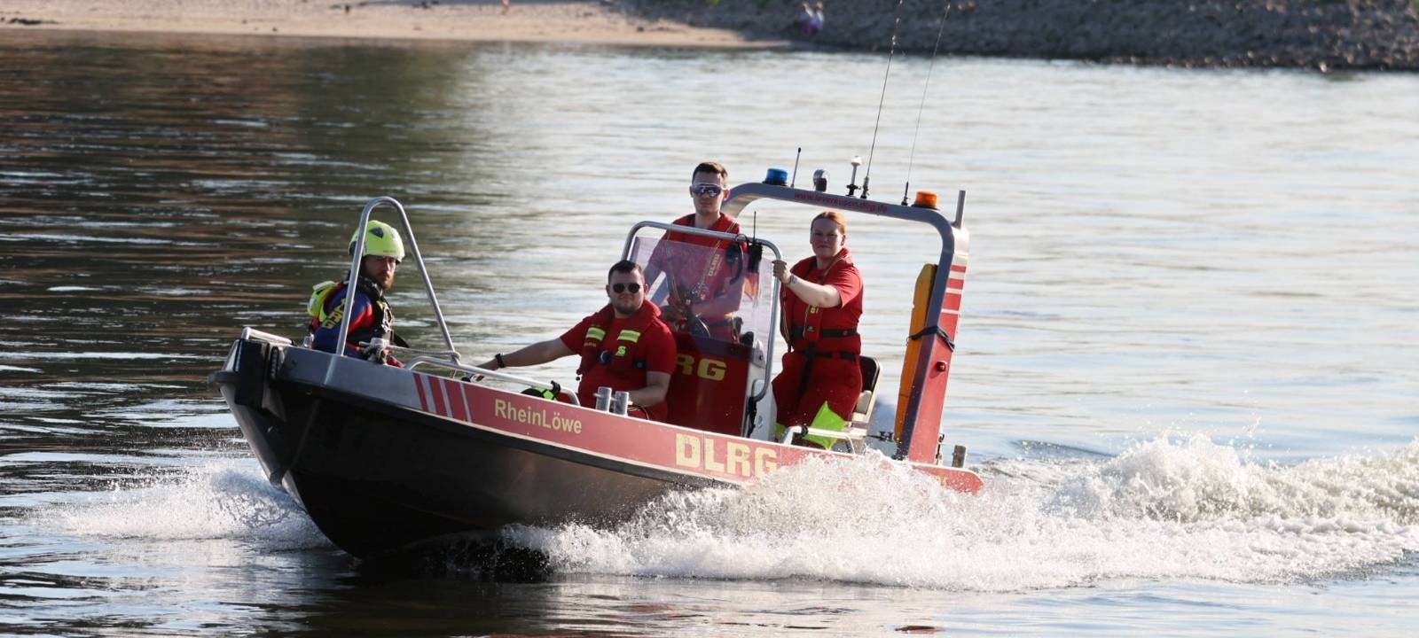 Sechs Verfahren wegen Baden im Rhein in Leverkusen